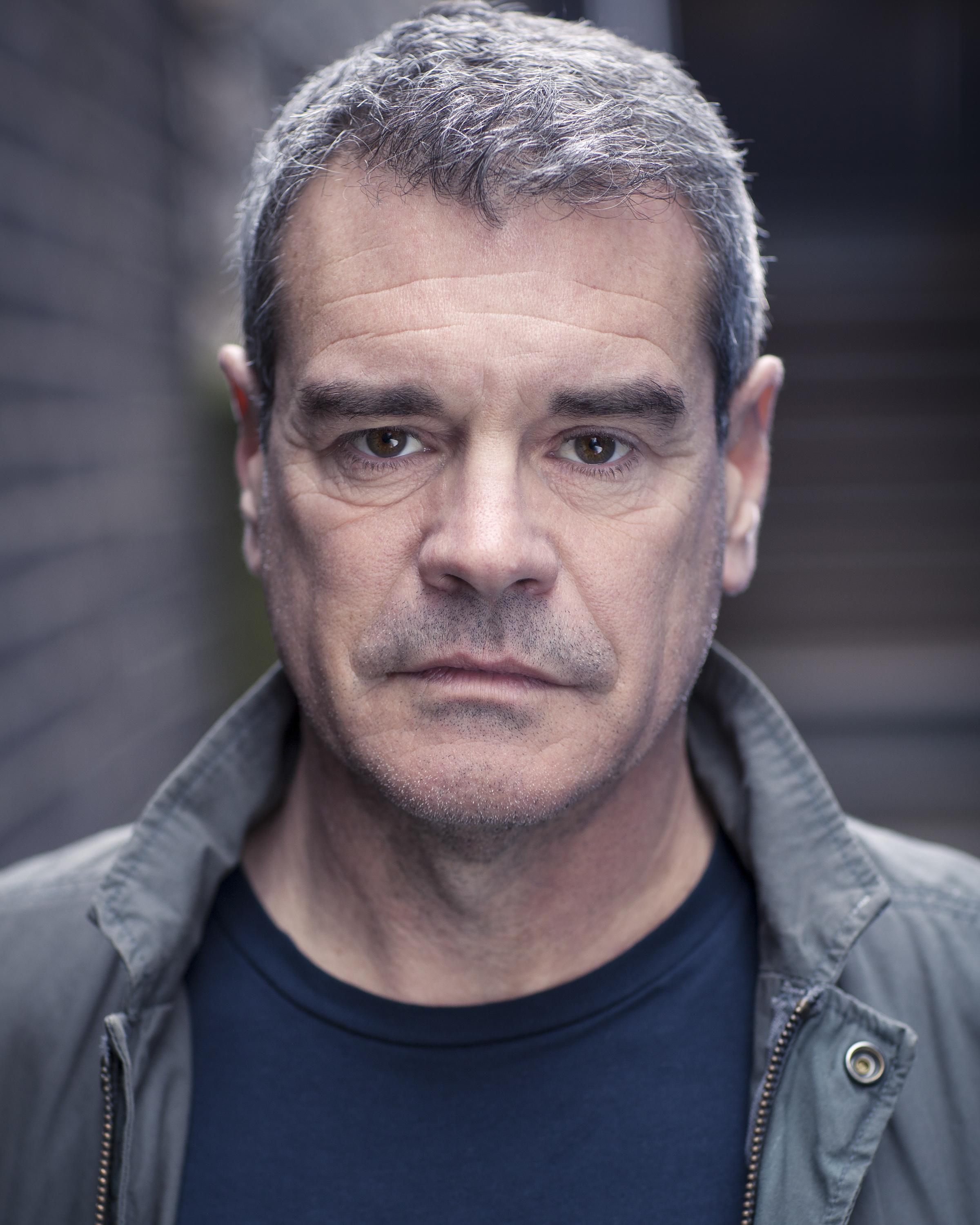 actor Mark Arnold large photo