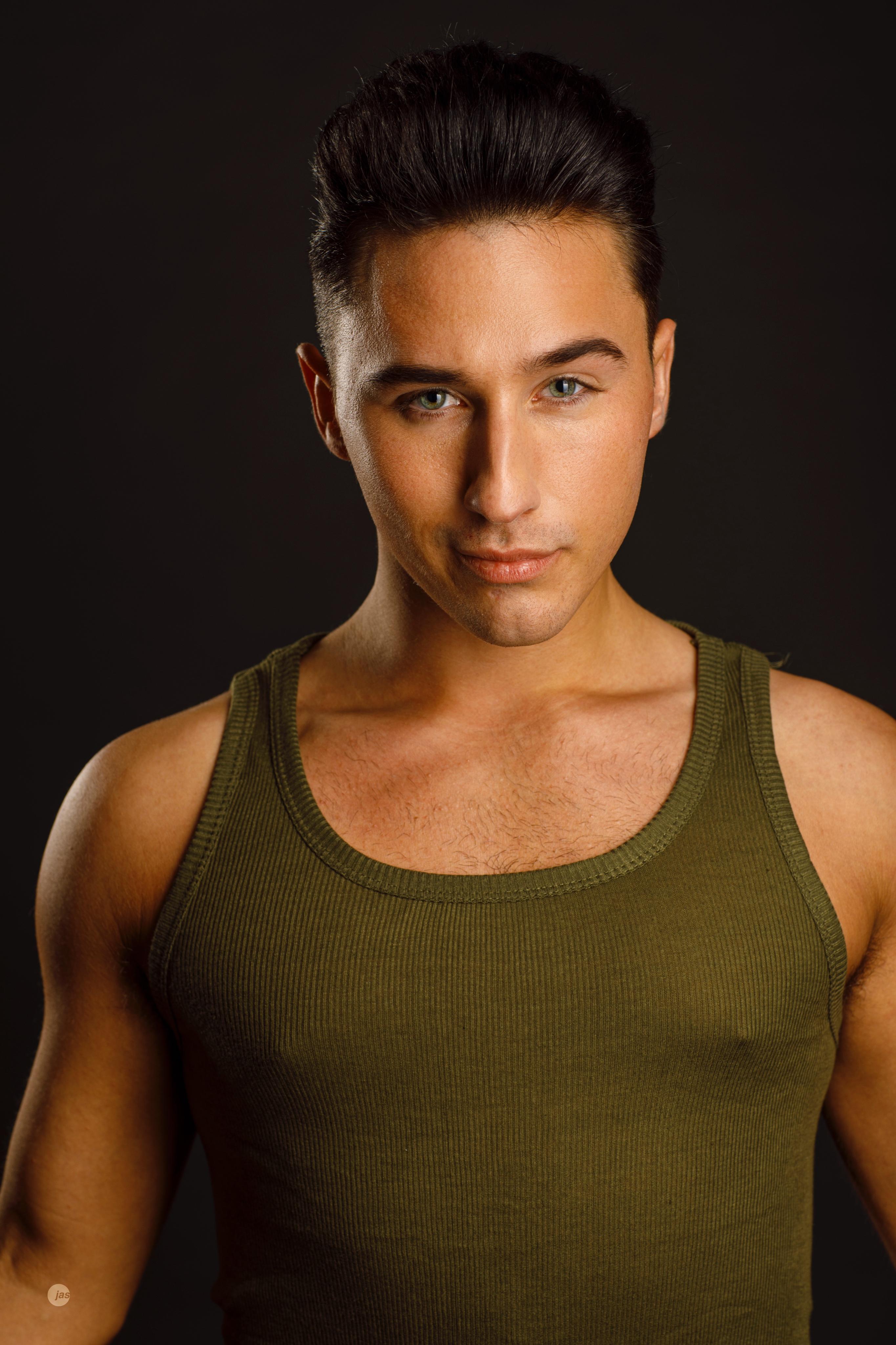 actor Zach Montou large photo