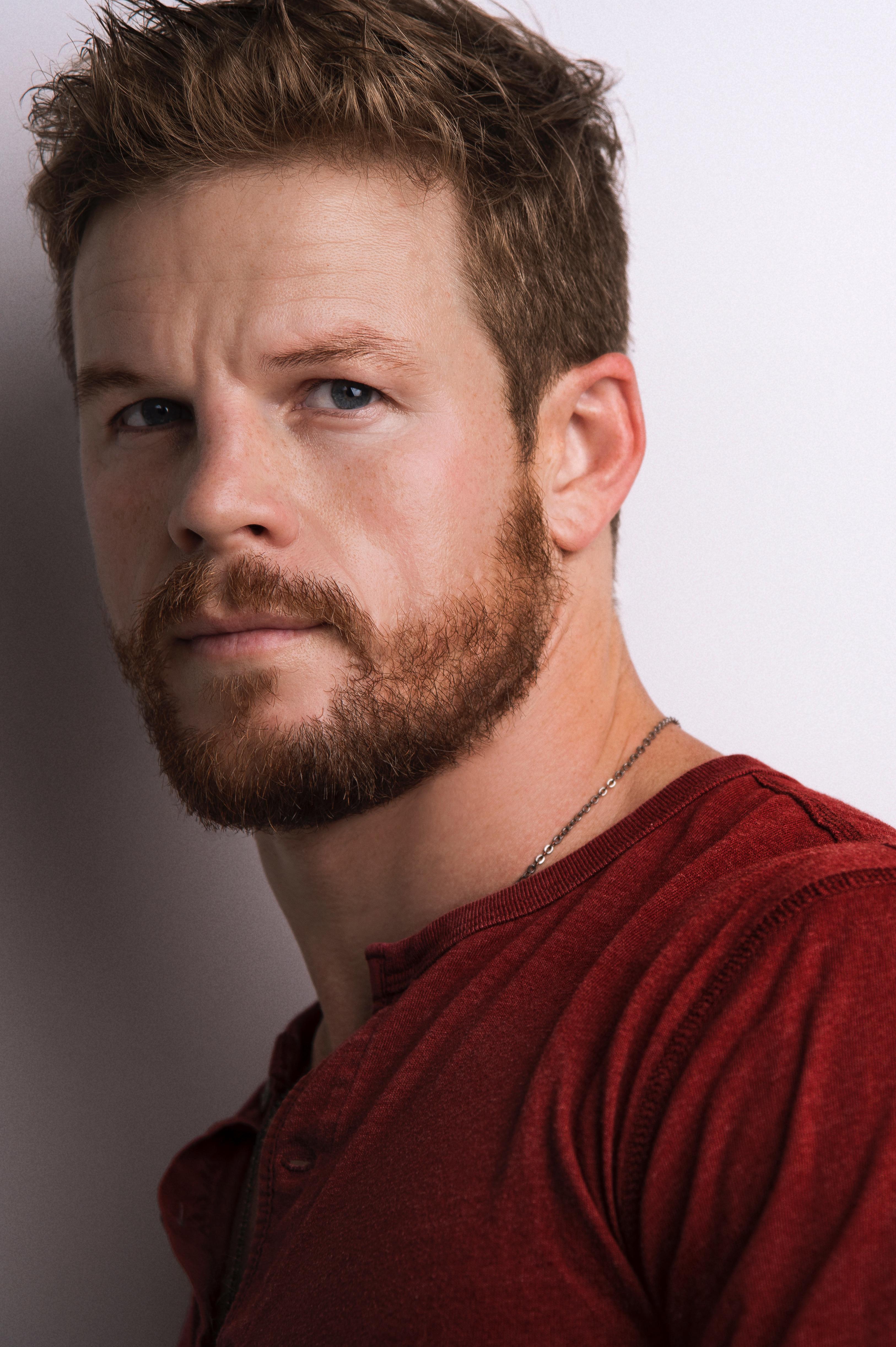 actor Derek Smith large photo