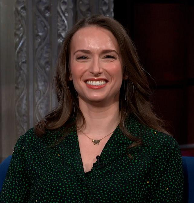 actor Julia Ioffe large photo