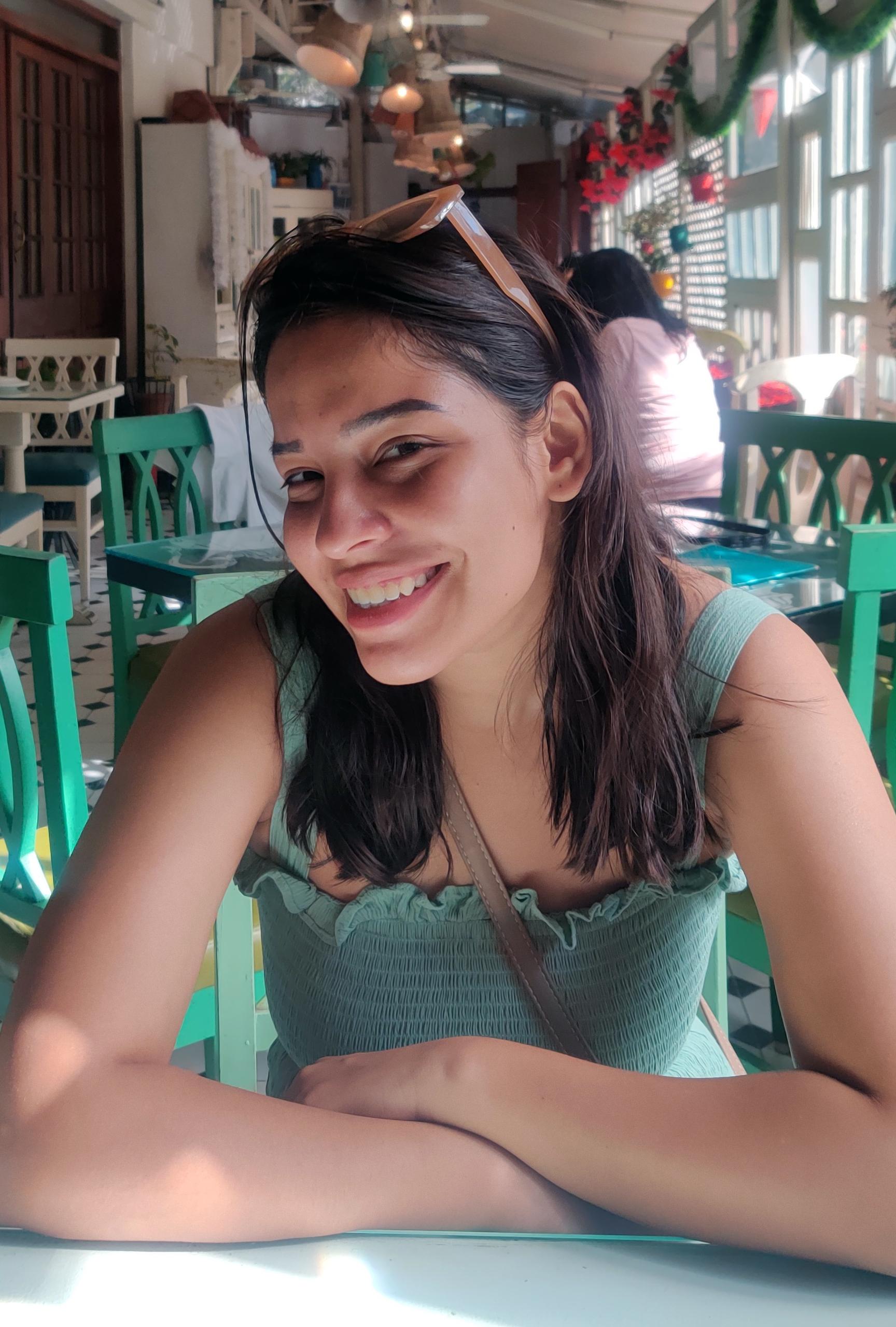 actor Anusha Jain large photo