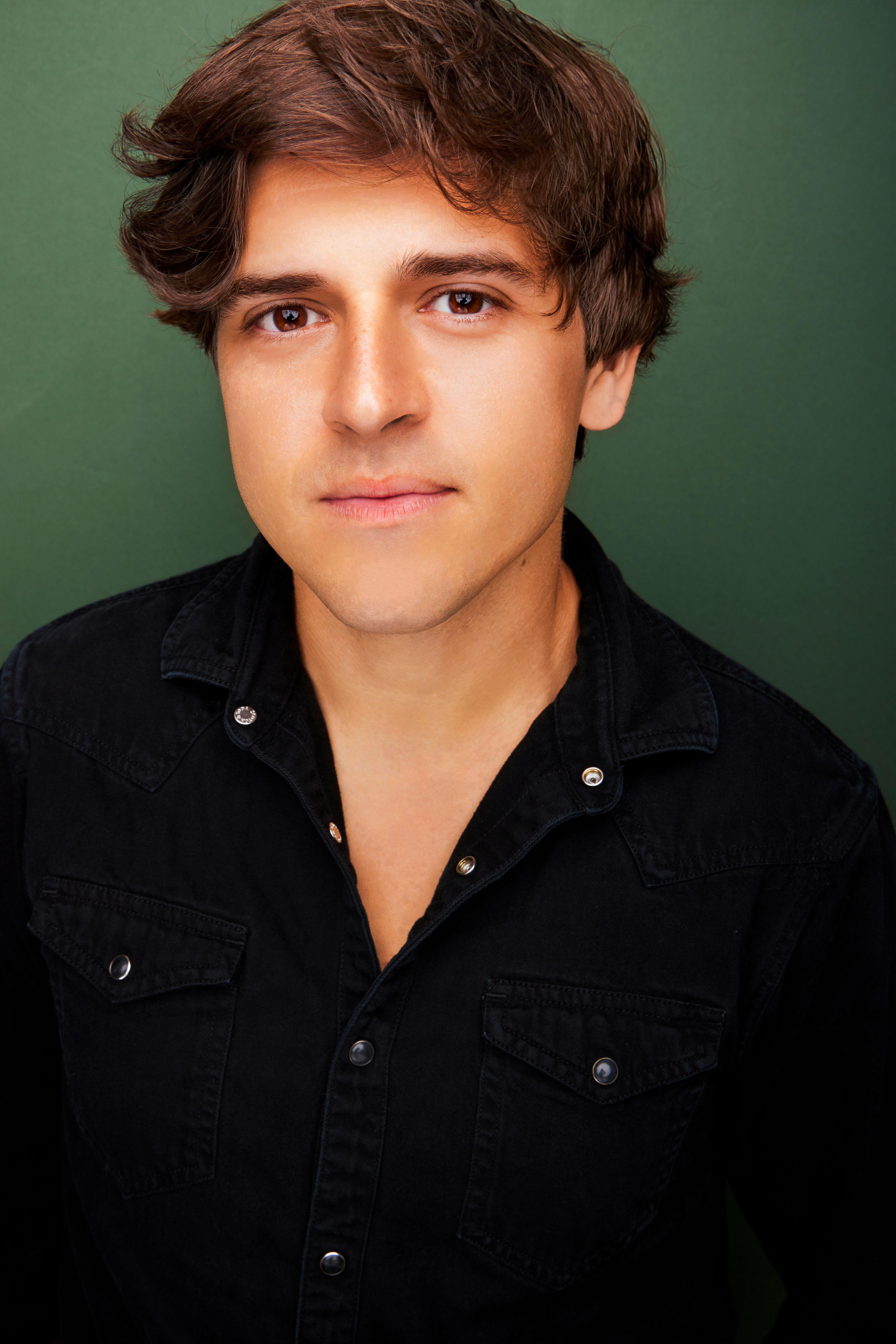 actor Paul Castro Jr. large photo