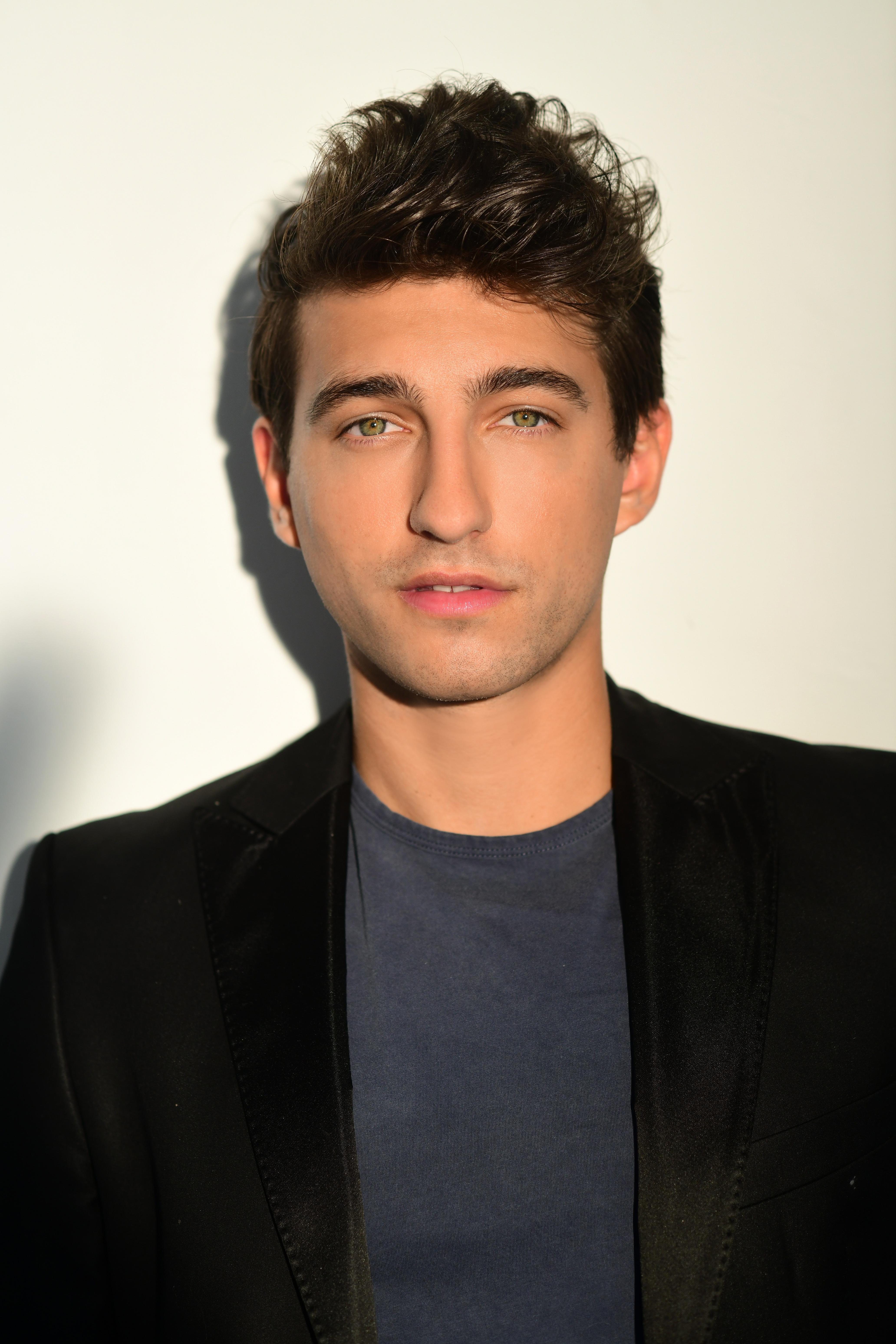 actor Dallas Hart large photo