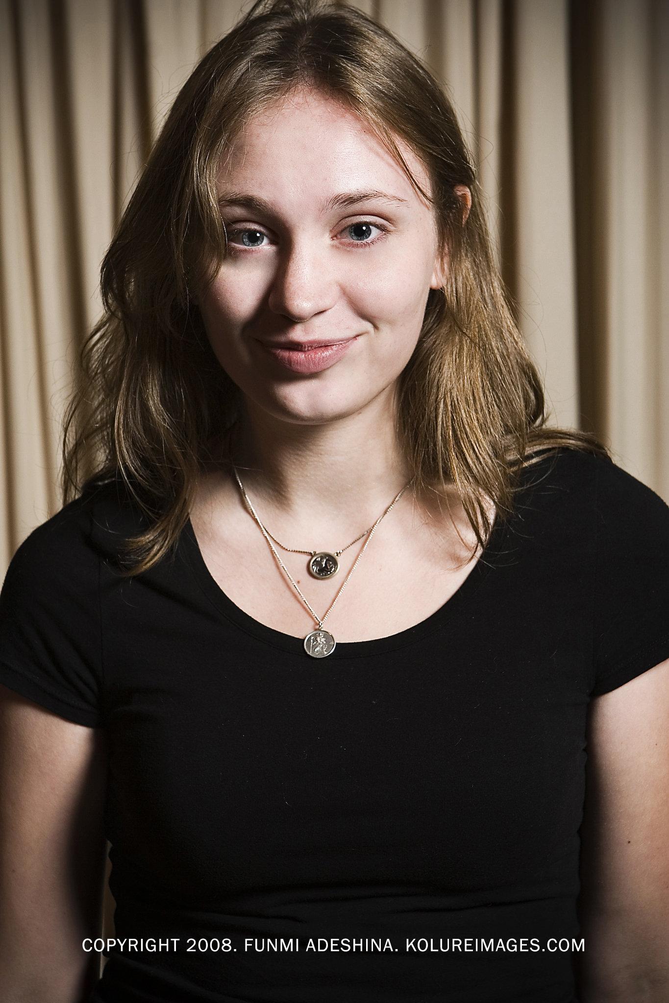 actor Emilie Krause large photo