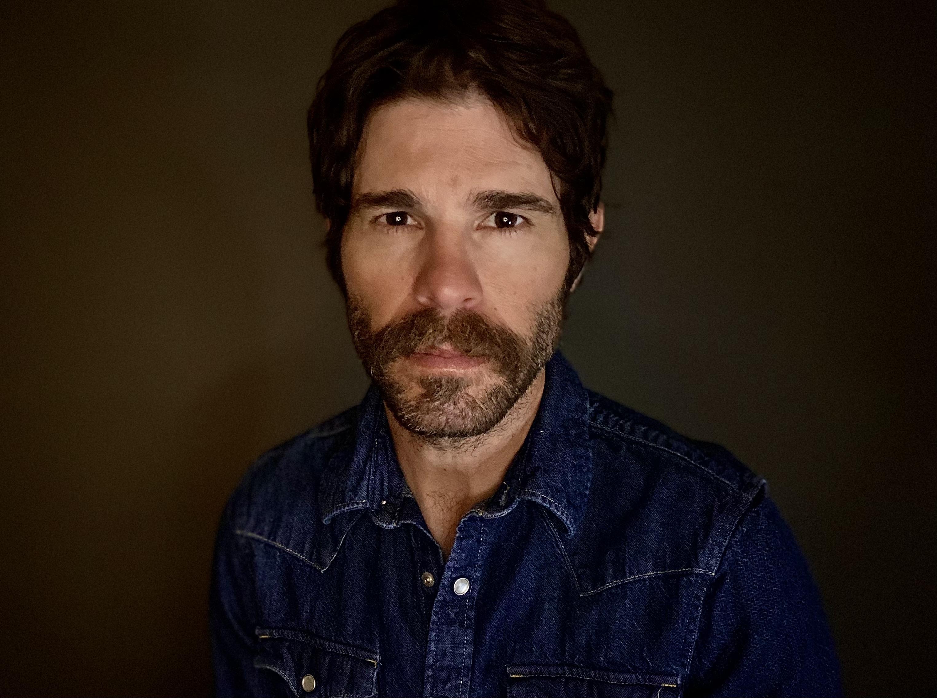 actor Thom Chacon large photo