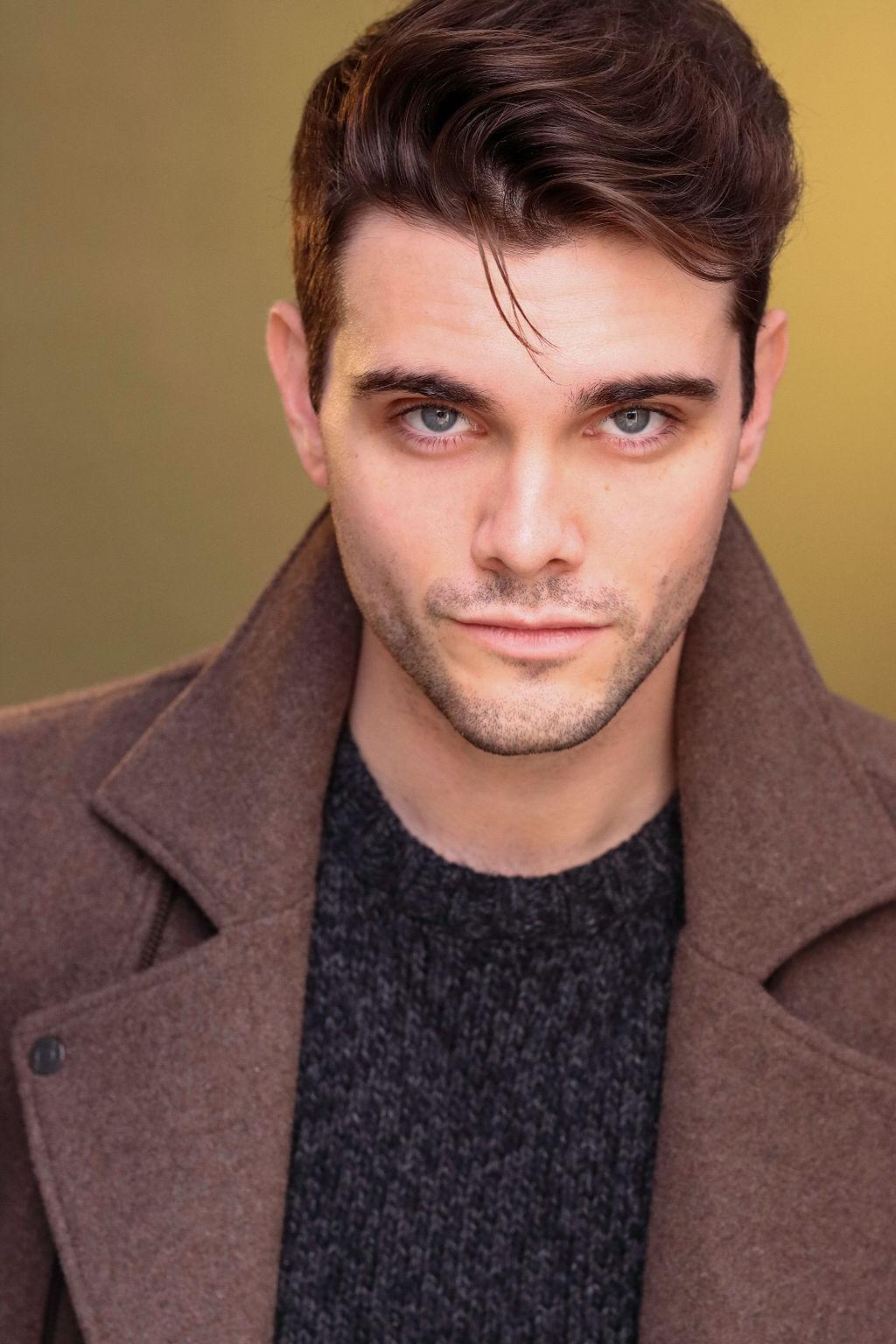 actor Anthony Pyatt large photo