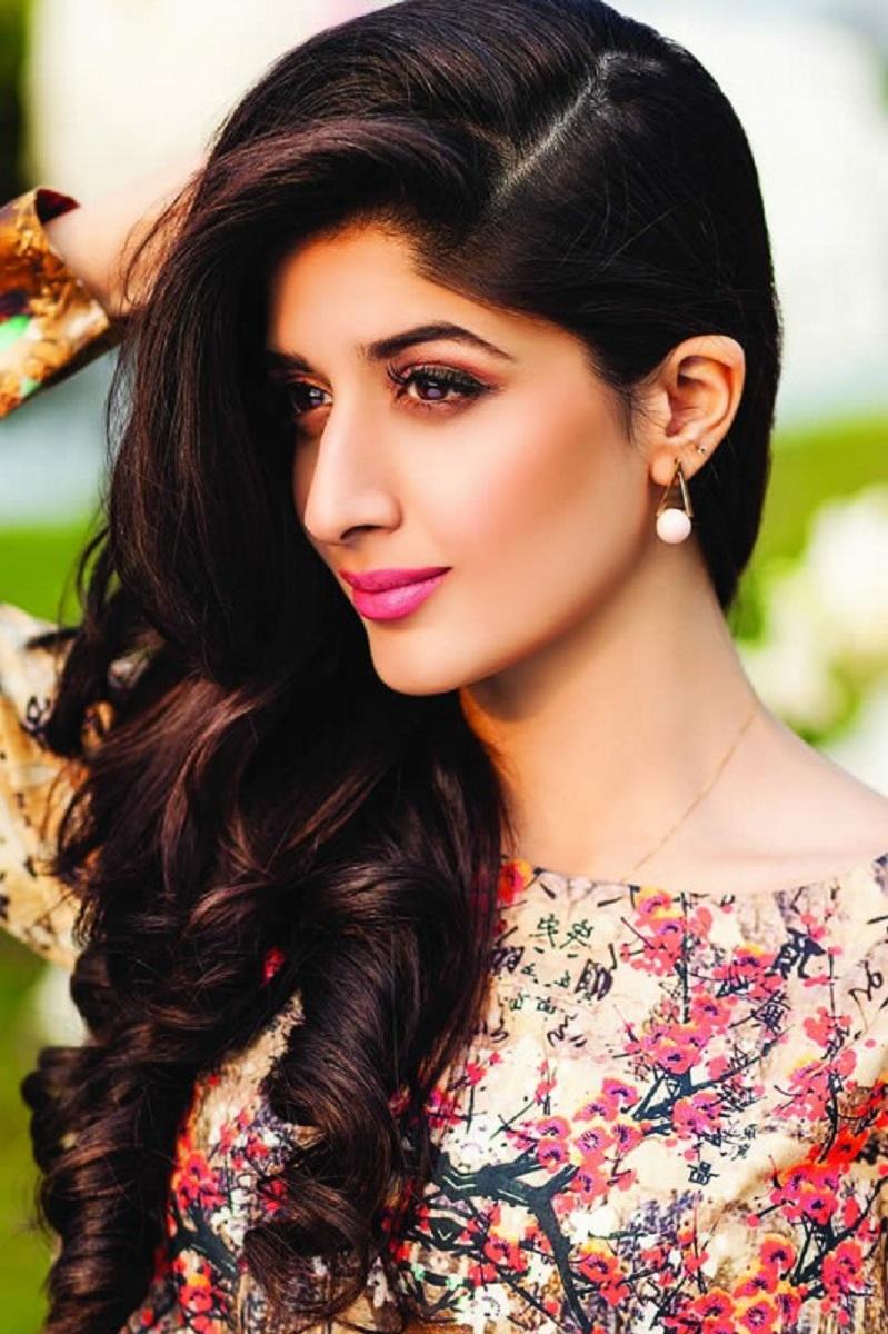 actor Mawra Hocane large photo