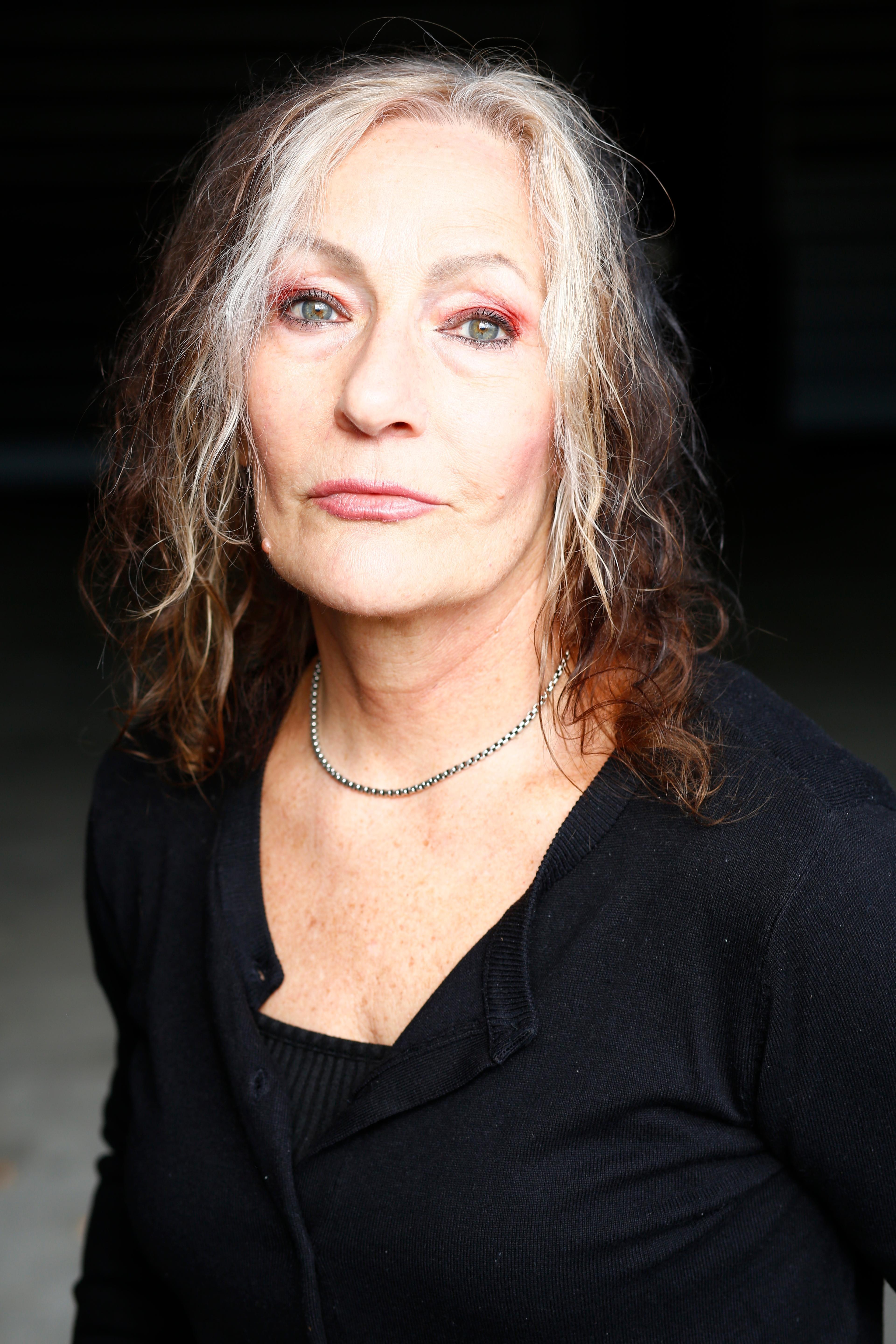 actor Mae Aswell large photo