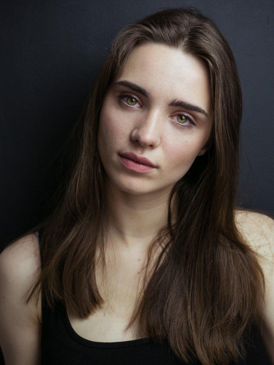 actor Wiktoria Filus large photo