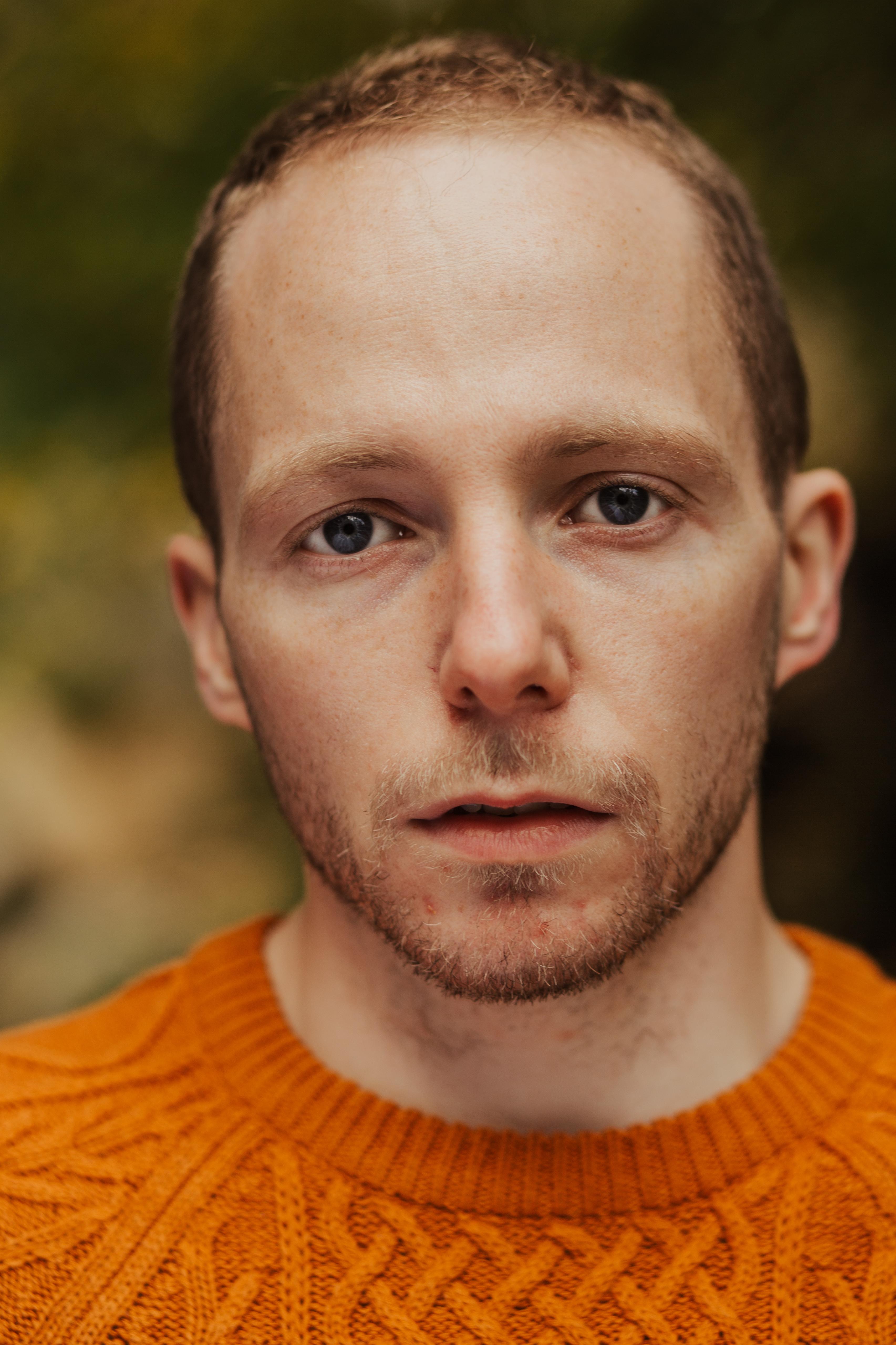 actor Kyle Hixon large photo