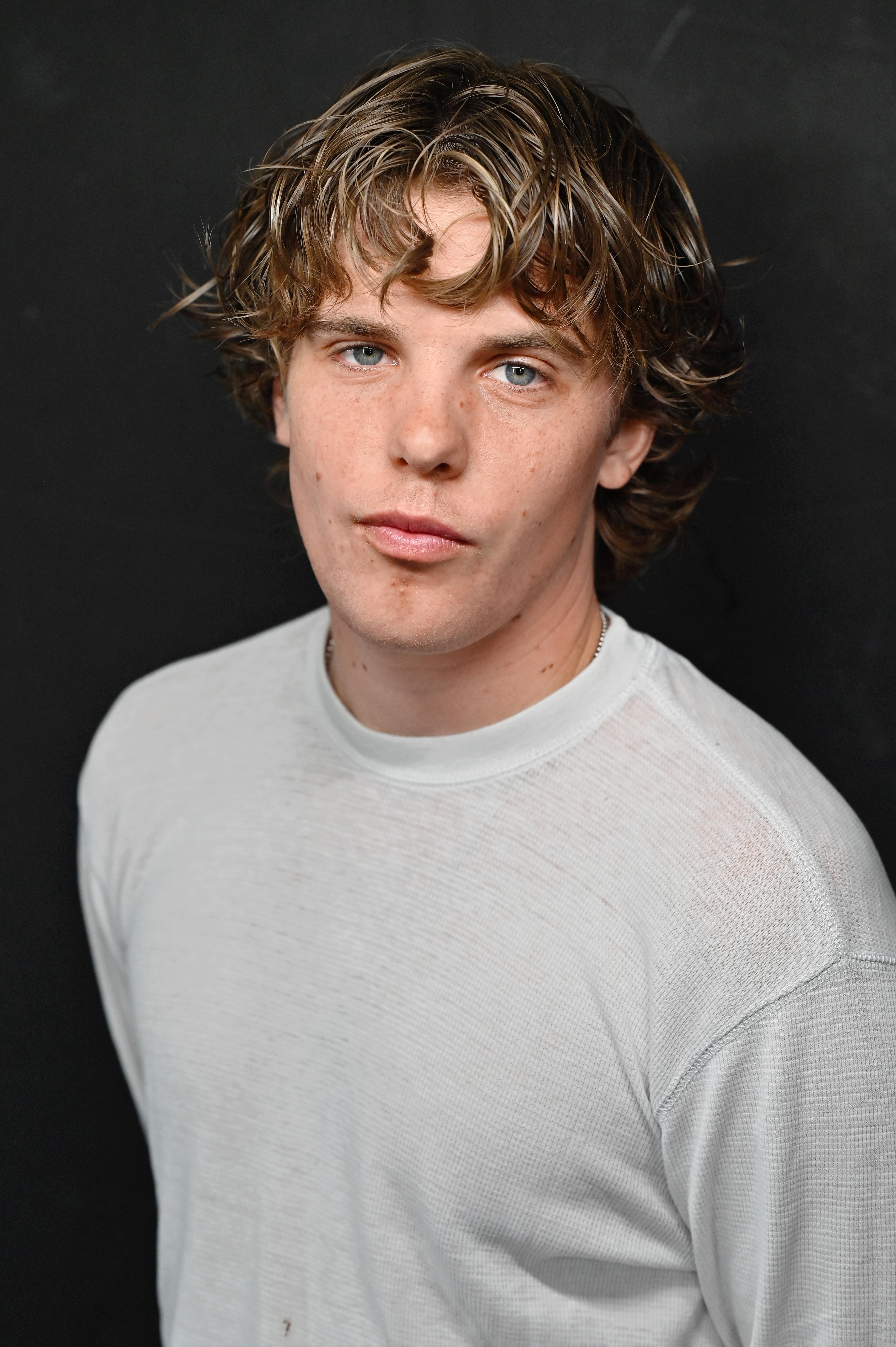 actor Phoenix Parnevik large photo