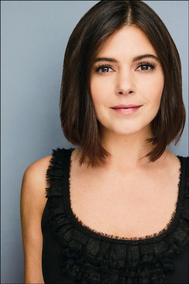 actor Molly Cerne large photo