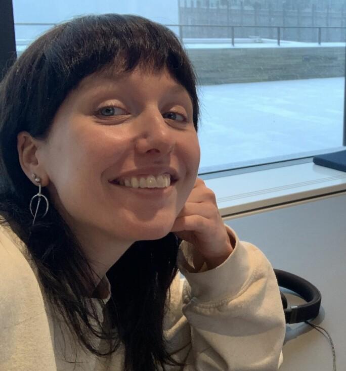 actor Emma Damskau large photo