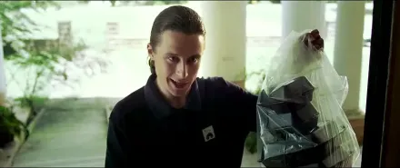 Trailer thumbnail