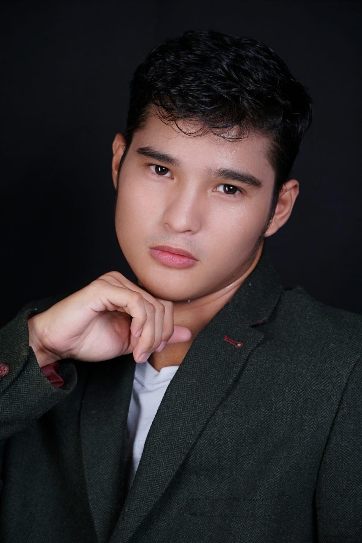 actor Ralph Engle large photo