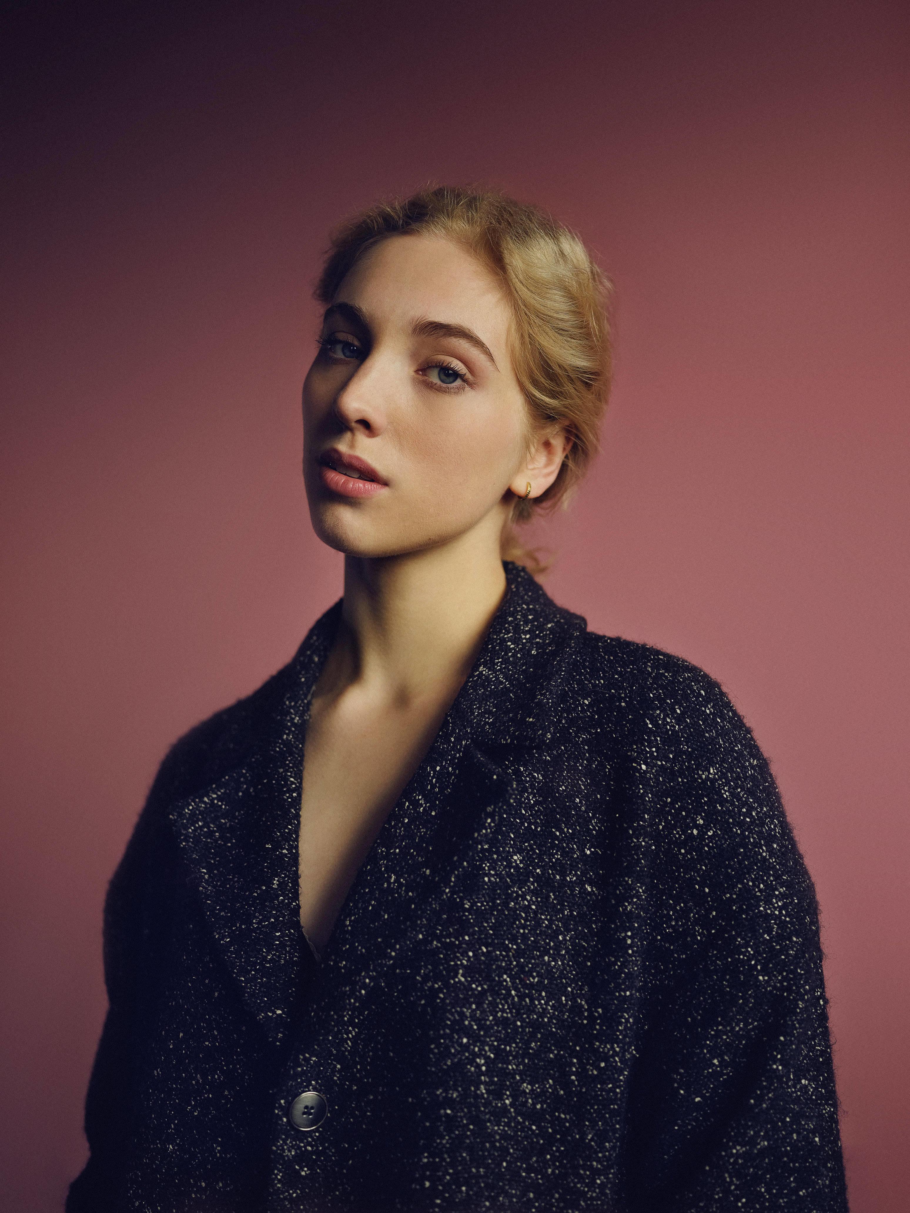 actor Tessa Bonham Jones large photo