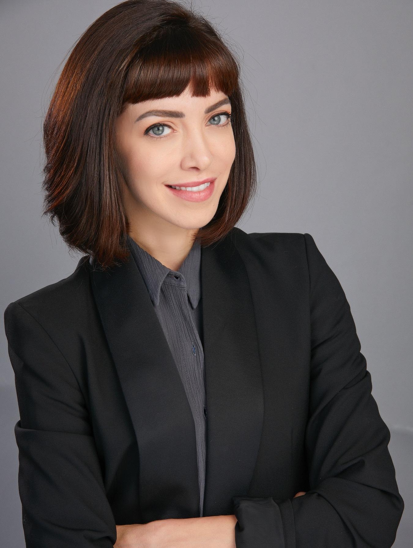 actor Alison Lani large photo