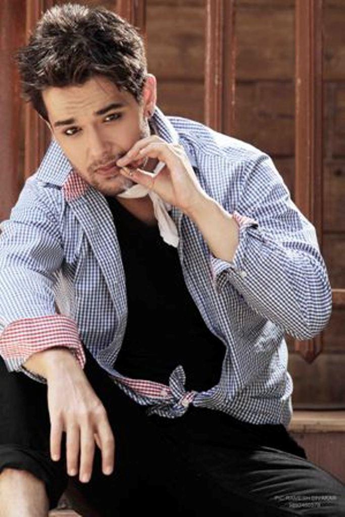 actor Ajay Nagrath large photo