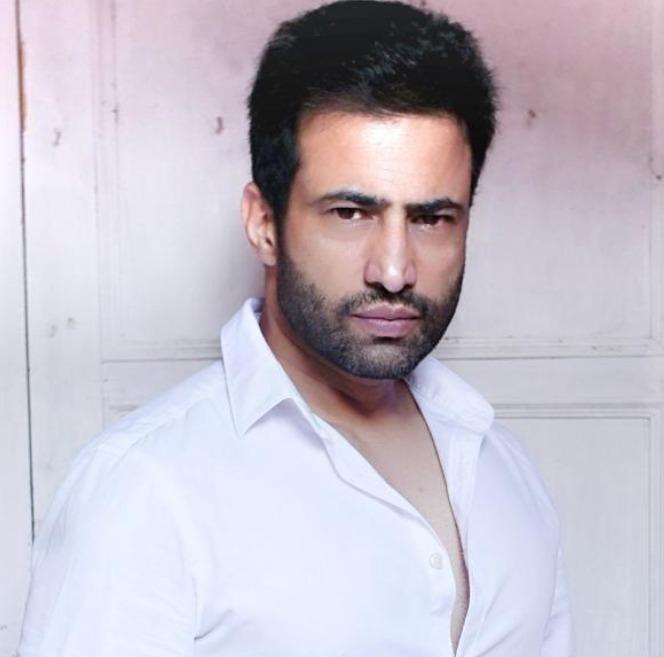 actor Aaryan Harnot large photo