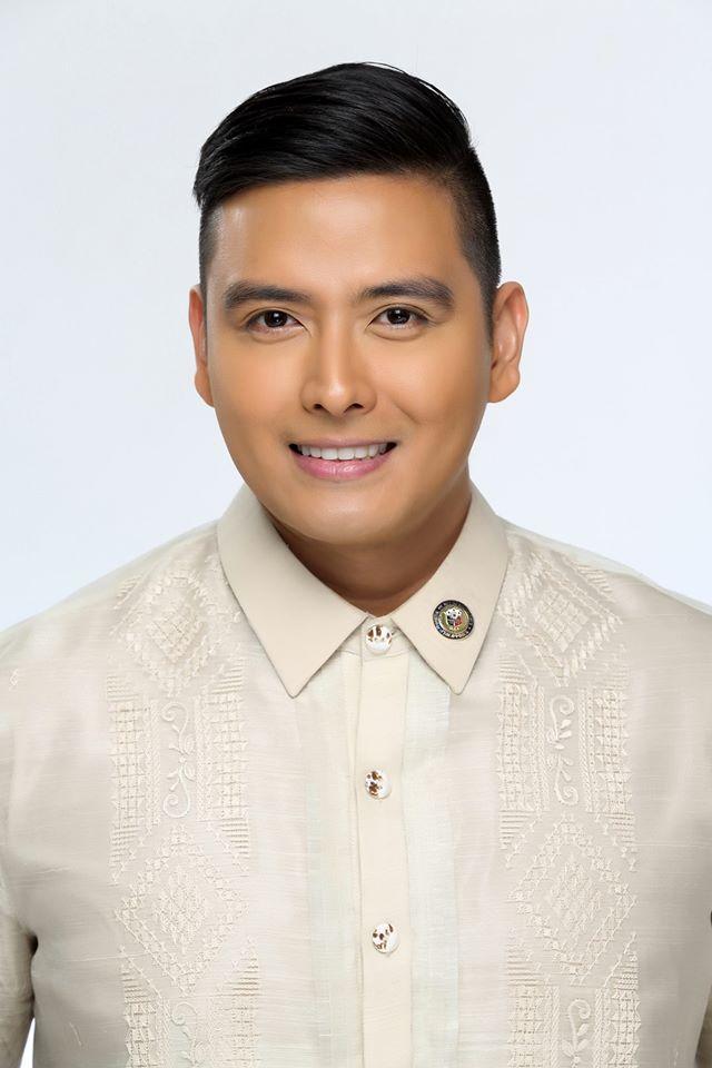 actor Alfred Vargas large photo