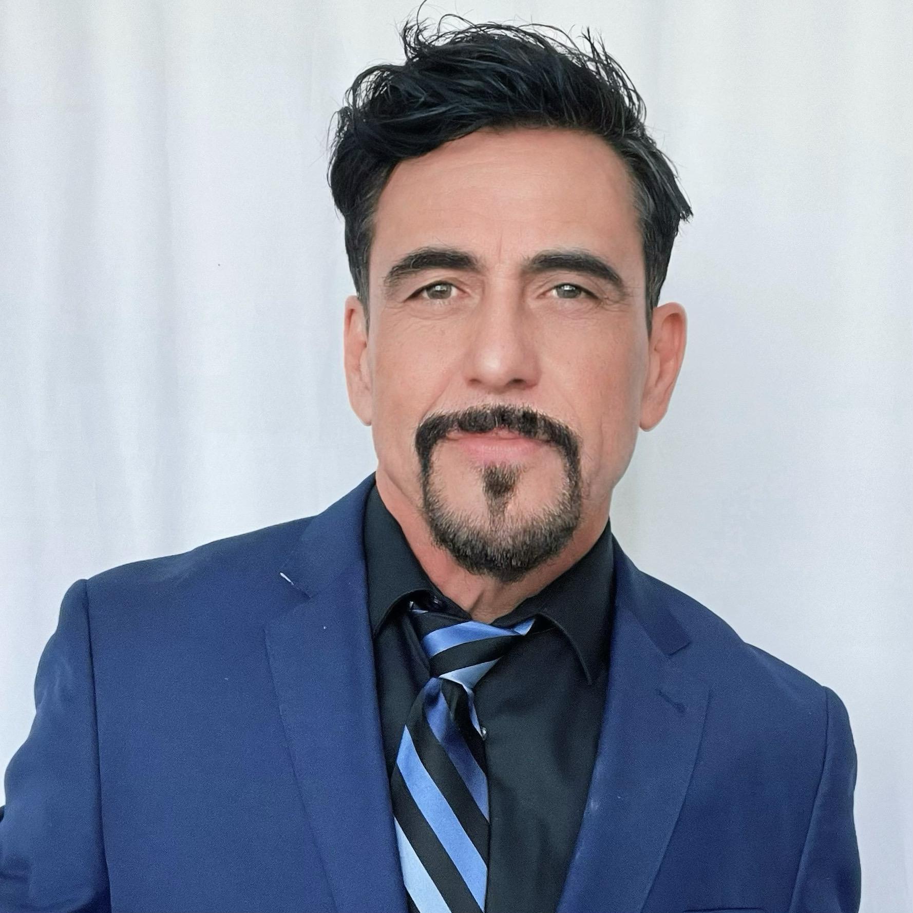 actor Alberto Gayoso large photo