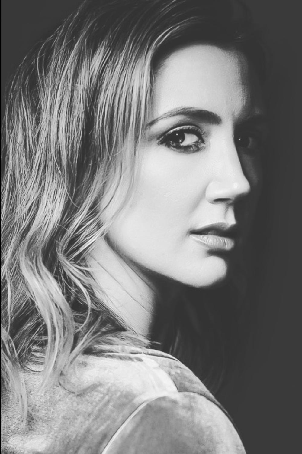 actor Alicia Ryan large photo