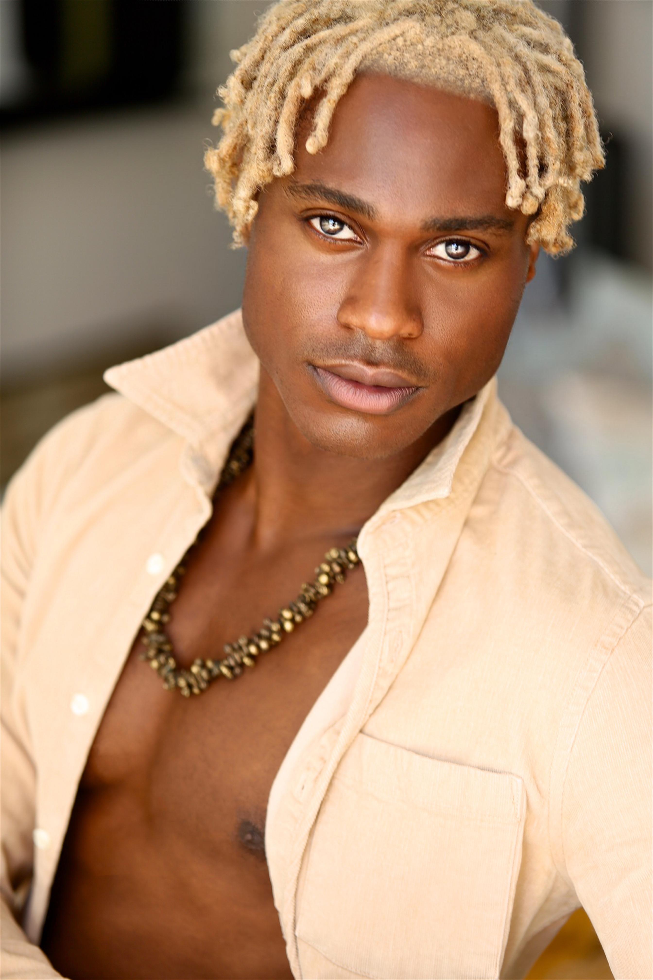 actor Uché large photo