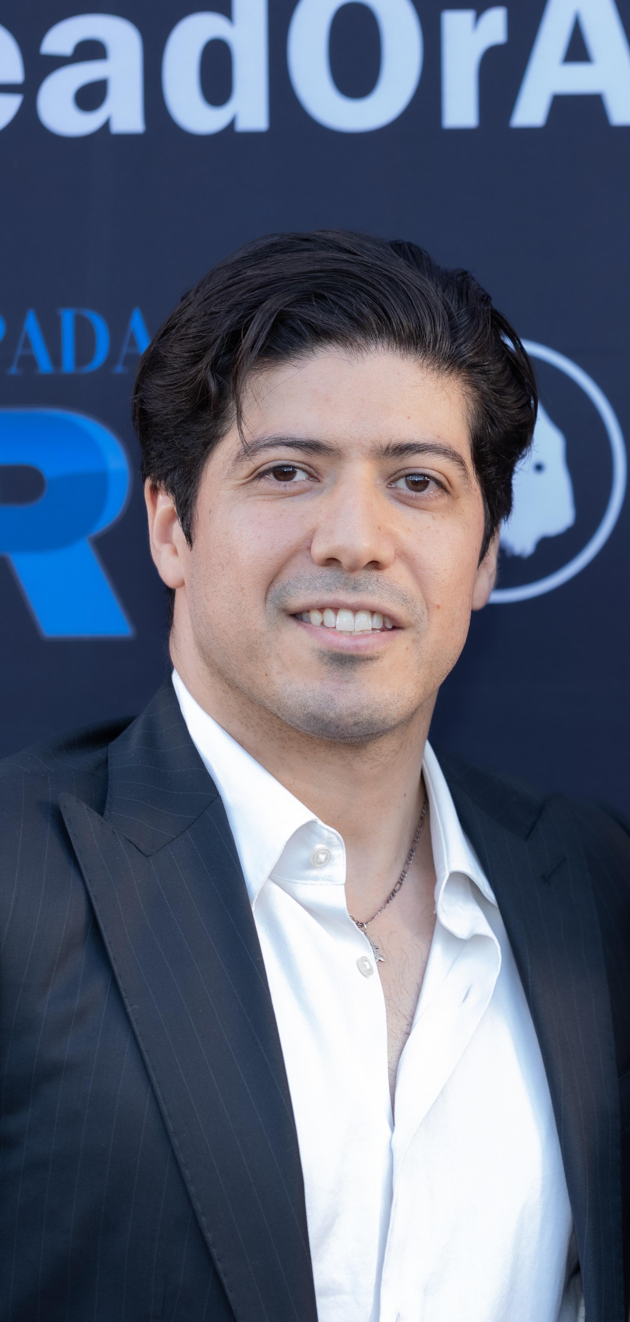 actor Oscar Ganem large photo