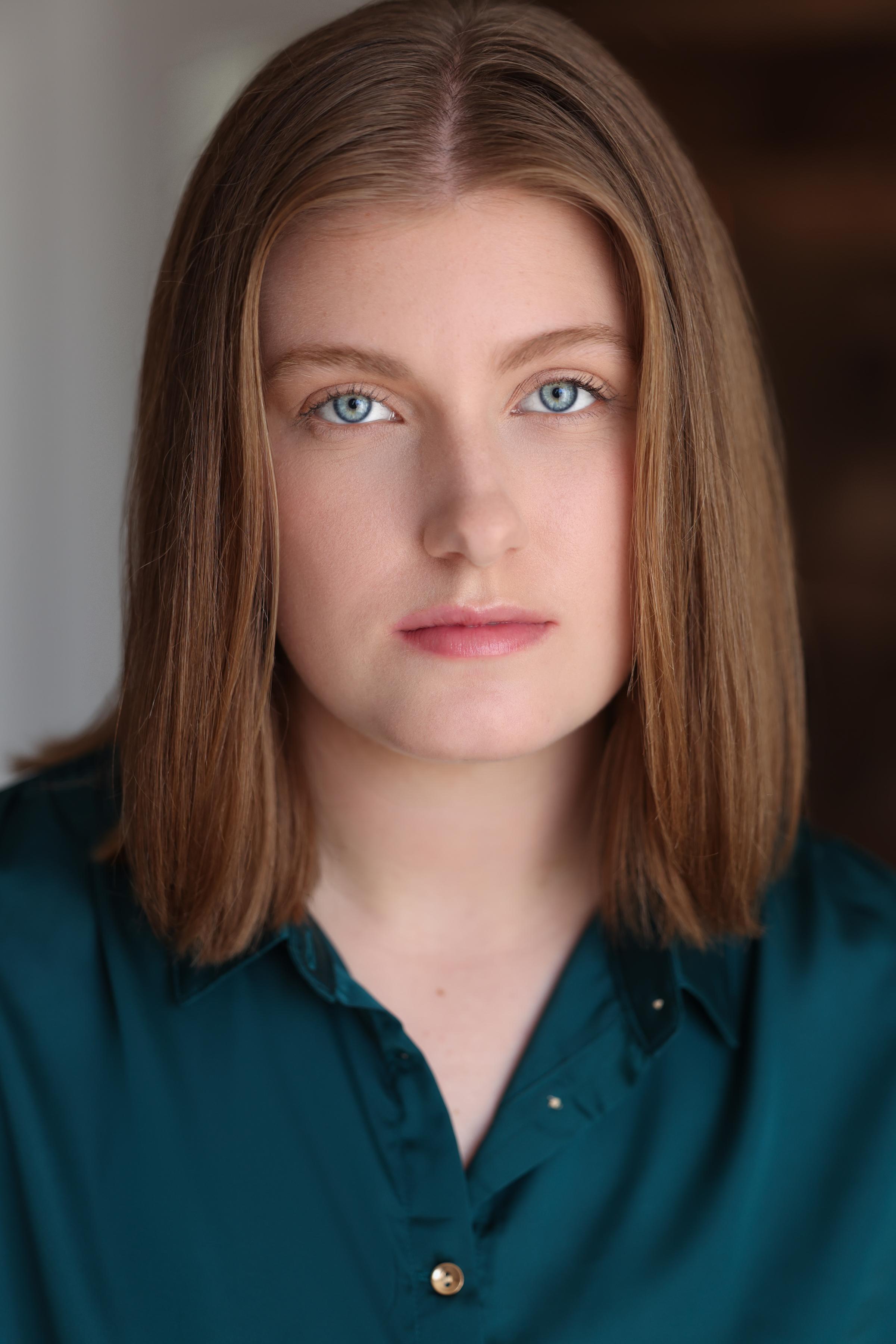 actor Ashley Gideon large photo