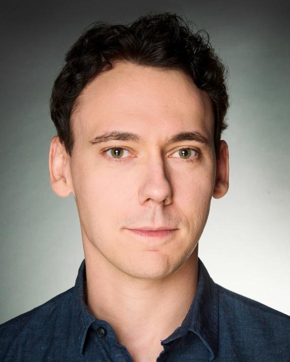 actor John Skelley large photo