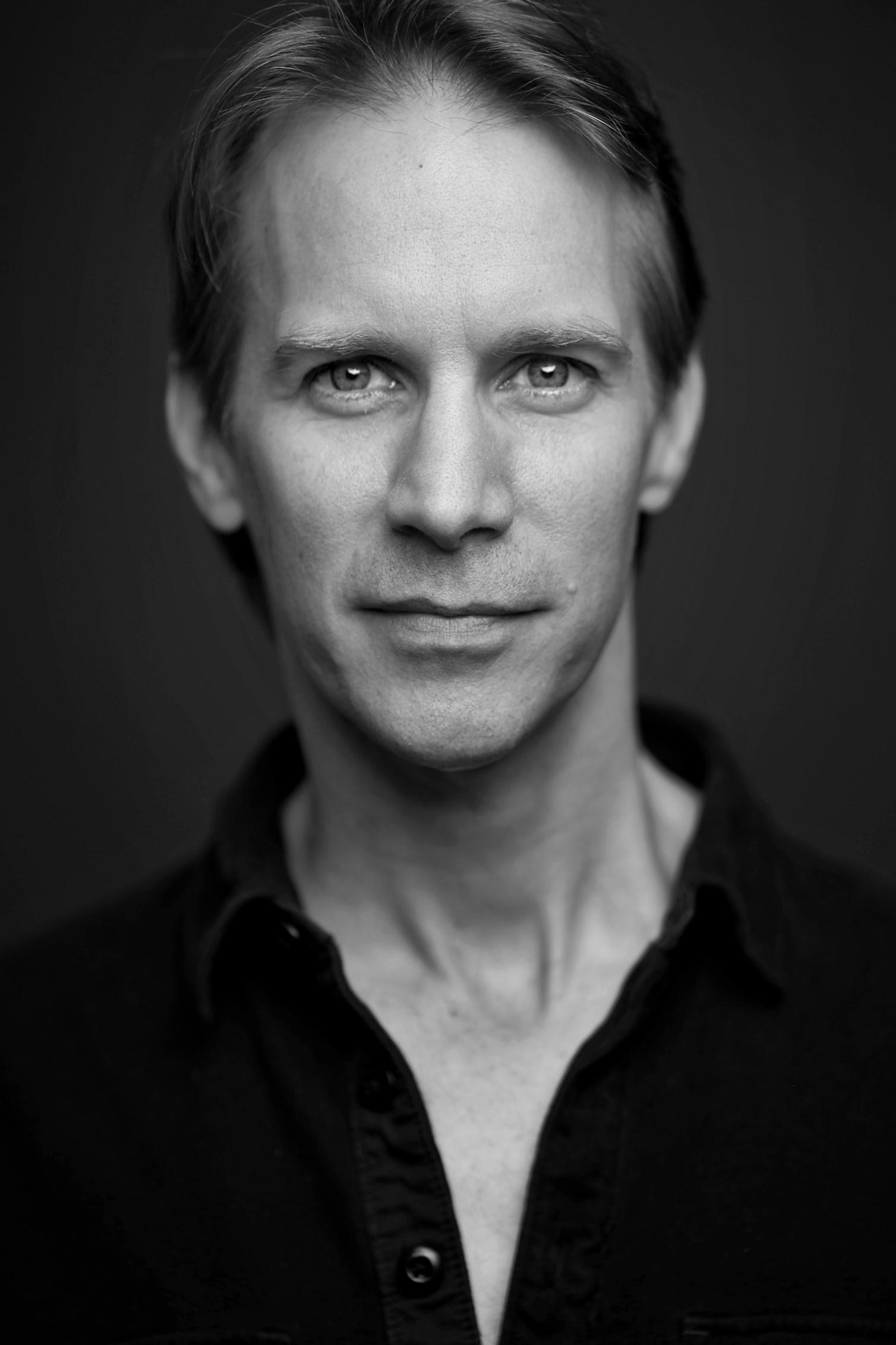 actor Christopher Kelly large photo