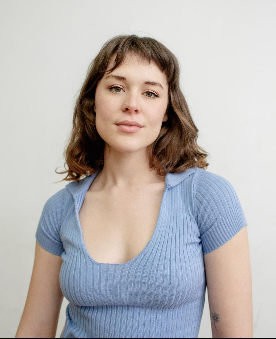 actor Emily DeForest large photo