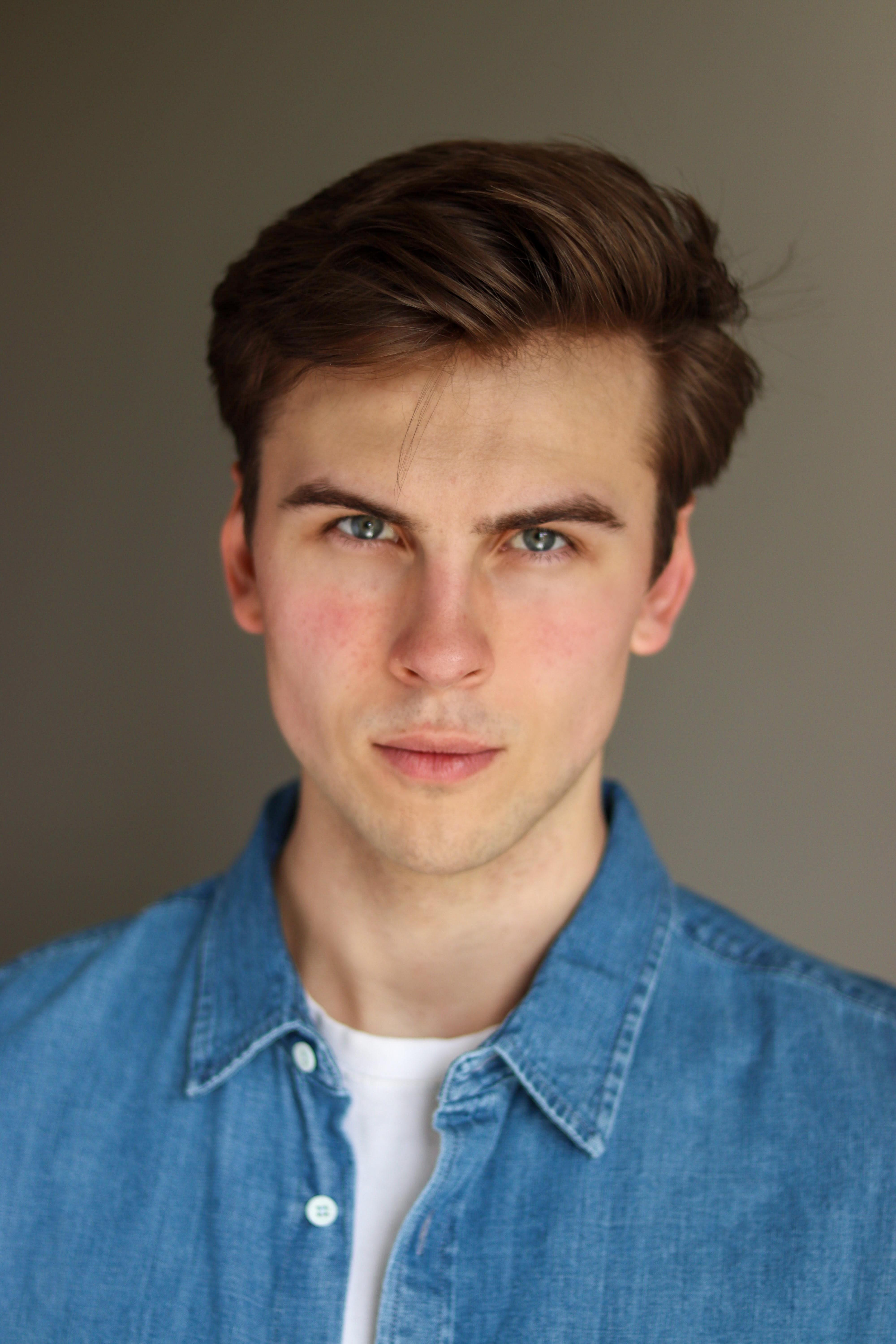 actor Sasha Kuznetsov large photo