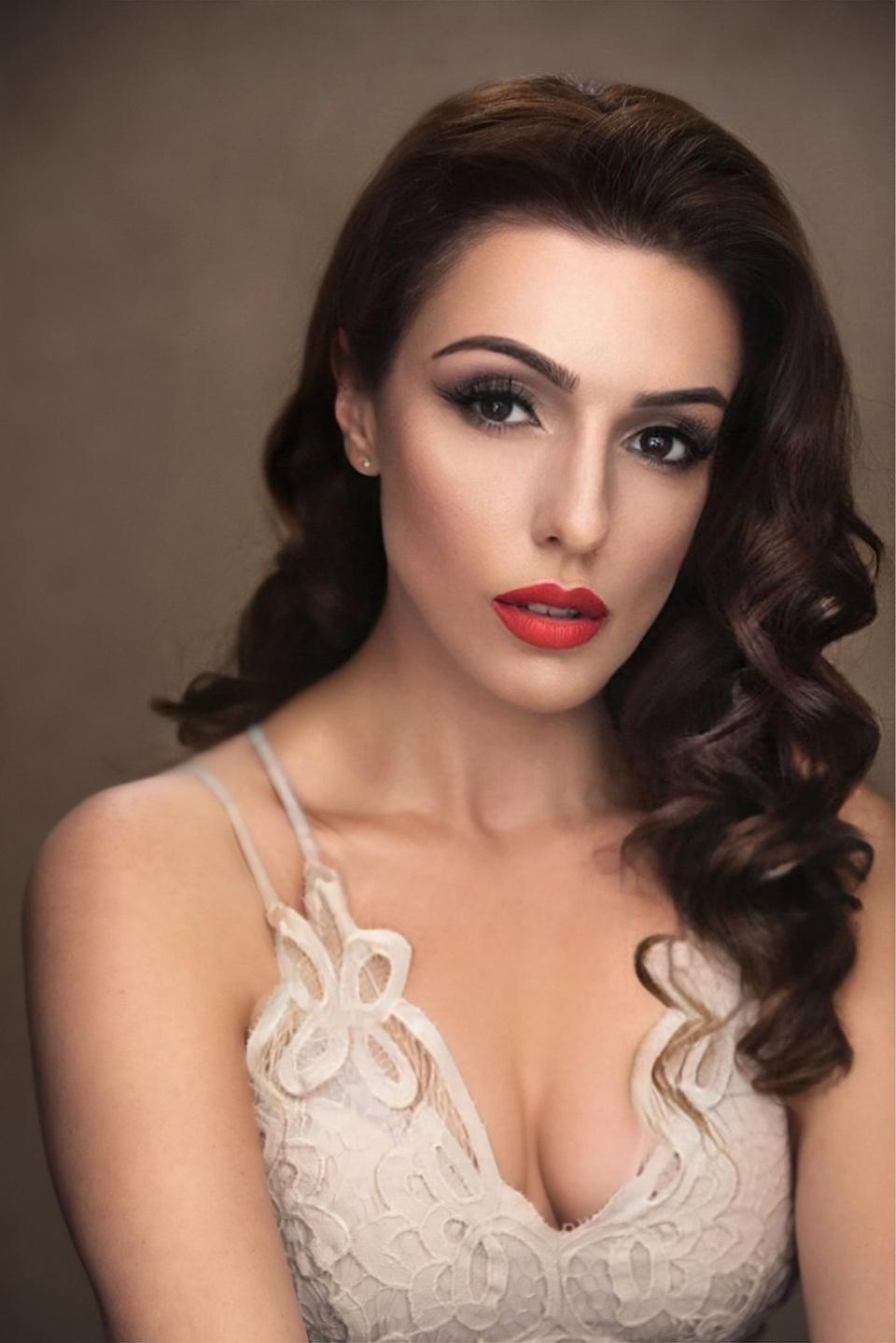 actor Natasha Kemball large photo