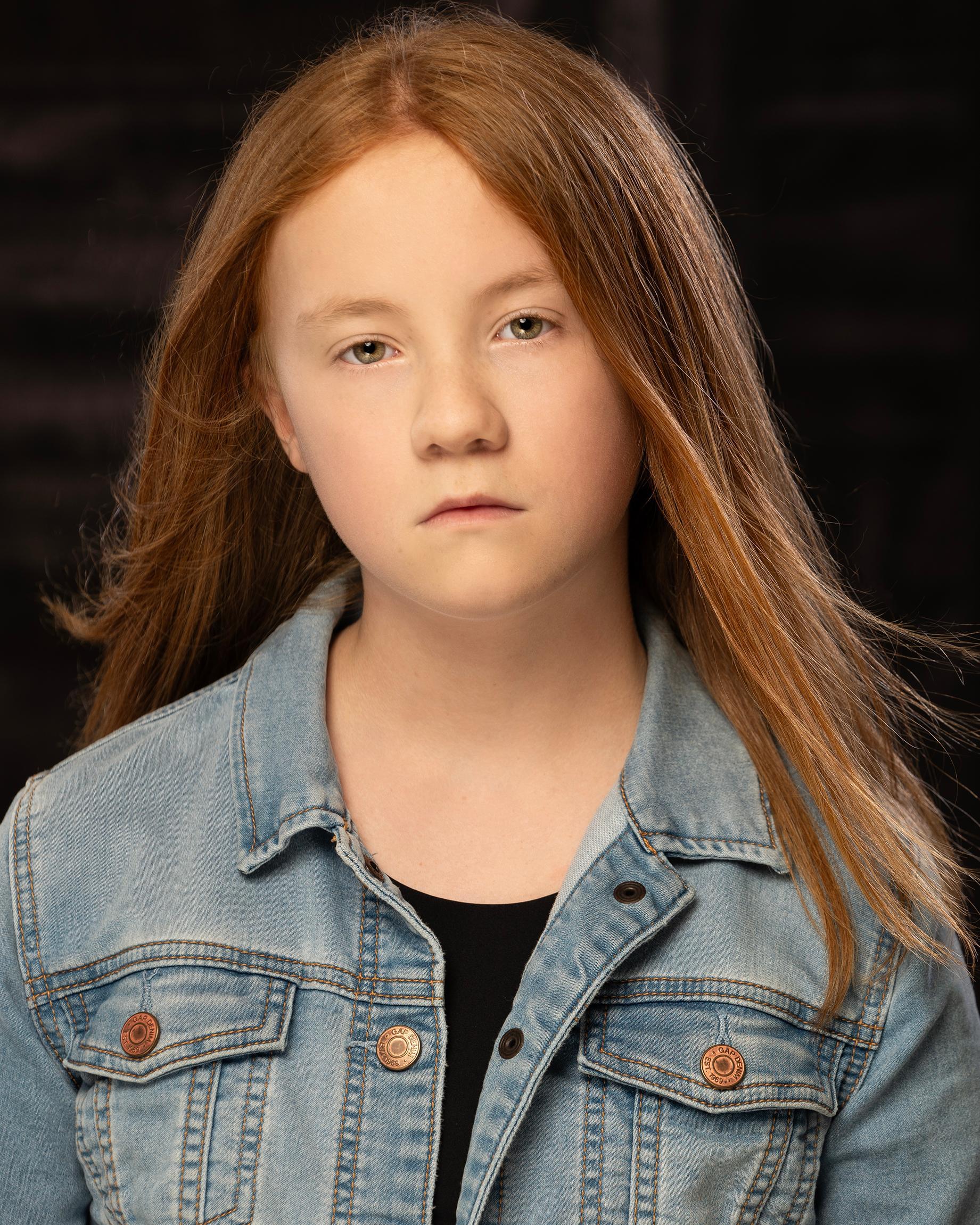 actor Erika Dietz large photo