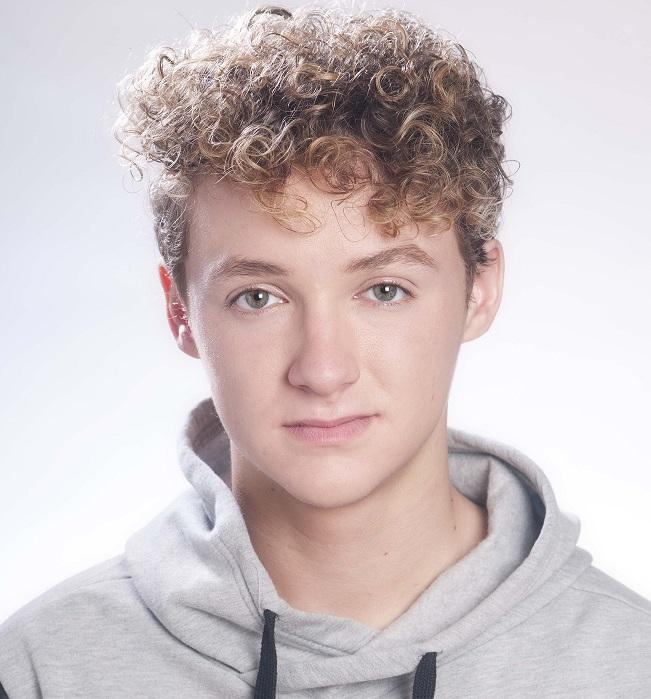 actor Evan Lake Schelton large photo