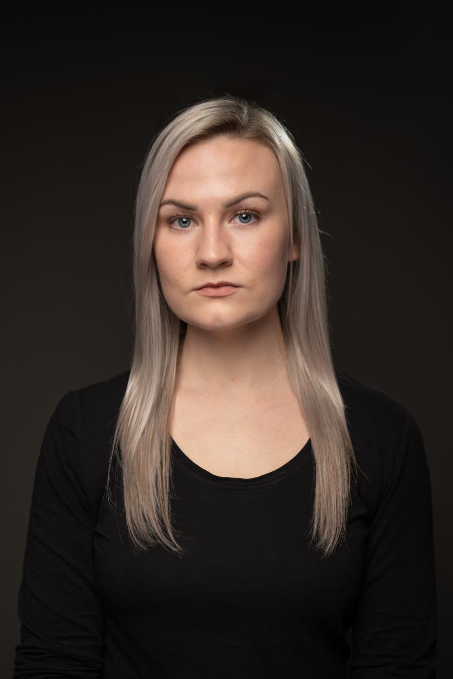 actor Emily Webber large photo