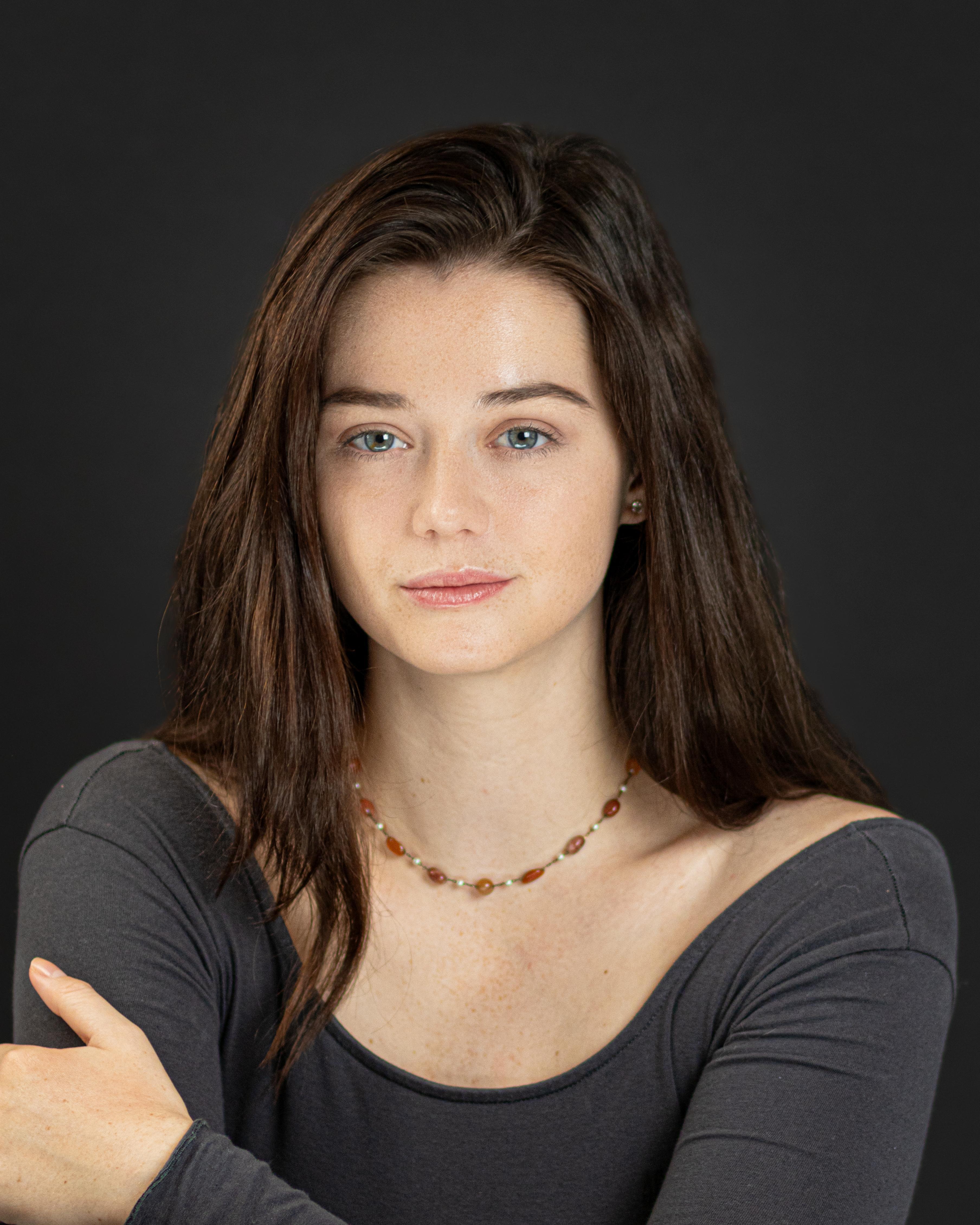 actor Lizzy Willis large photo