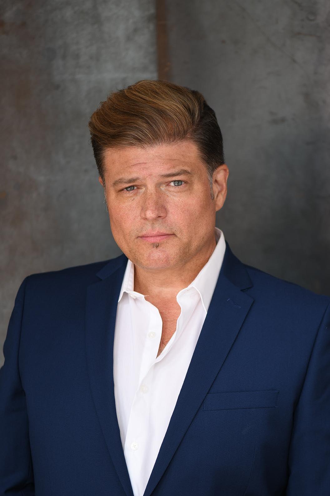 actor Rob Evan large photo