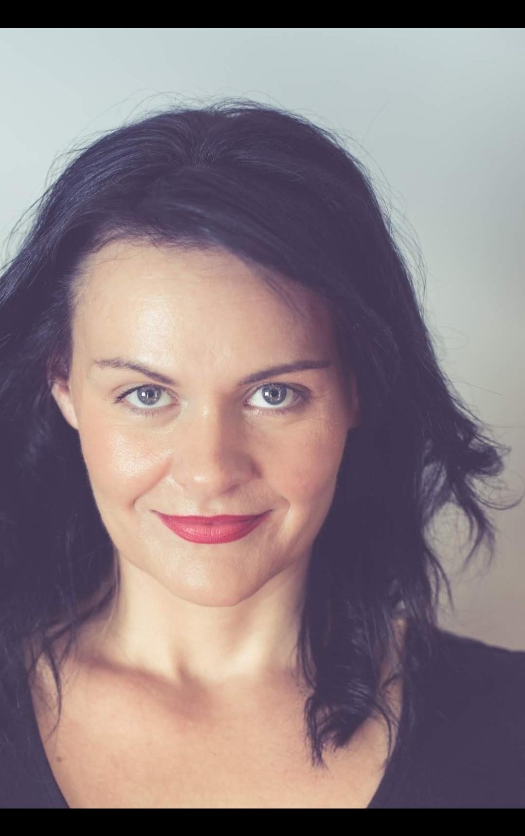 actor Amelia Manuel large photo