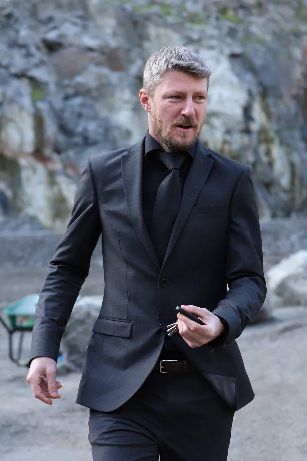 actor Adam Hooper large photo