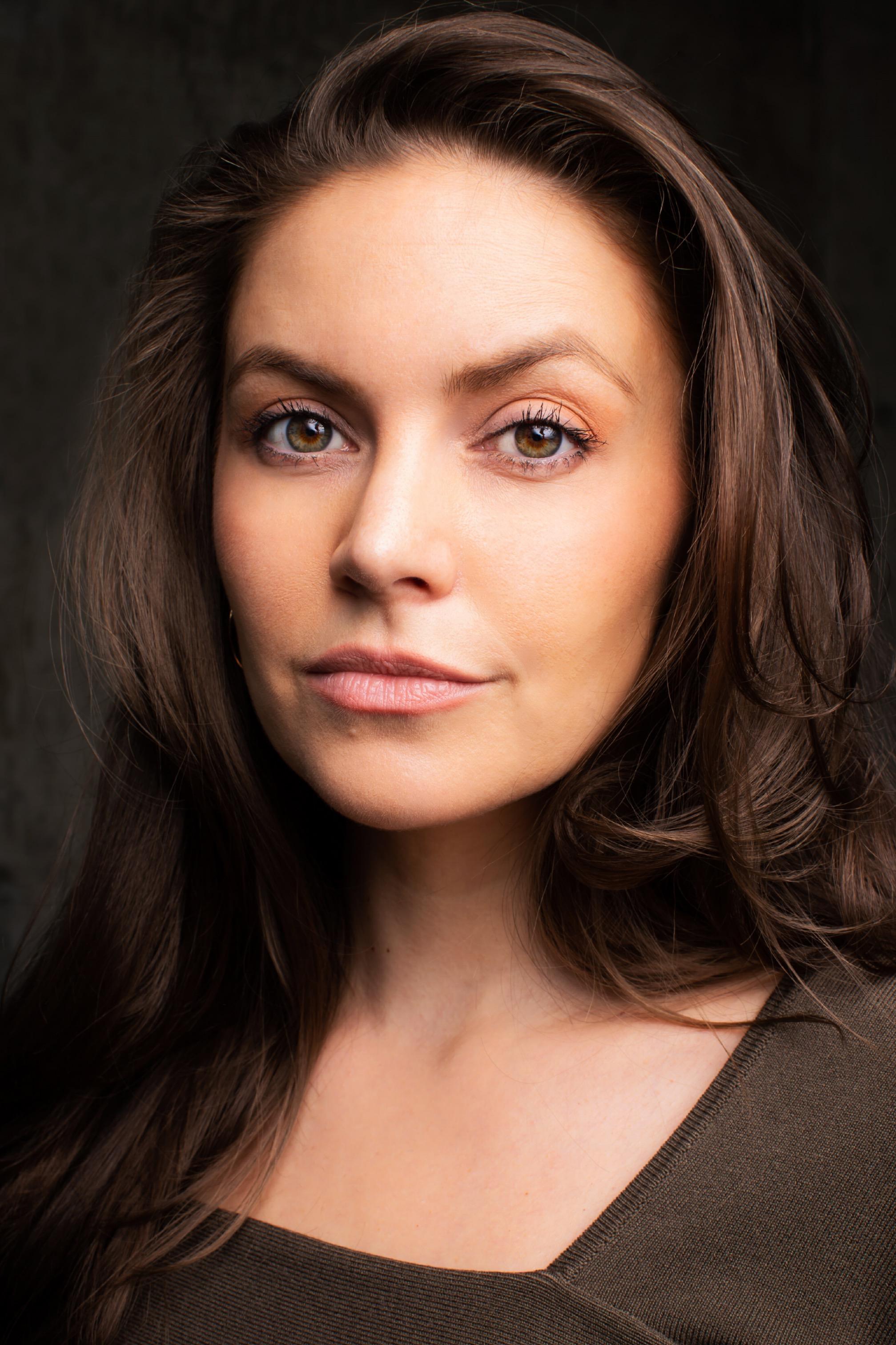 actor Julie Roy large photo