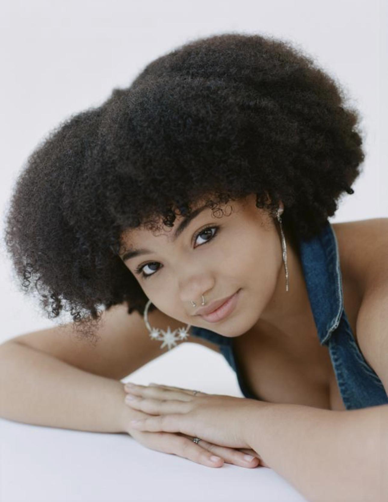 actor Mia Rae Roberts large photo