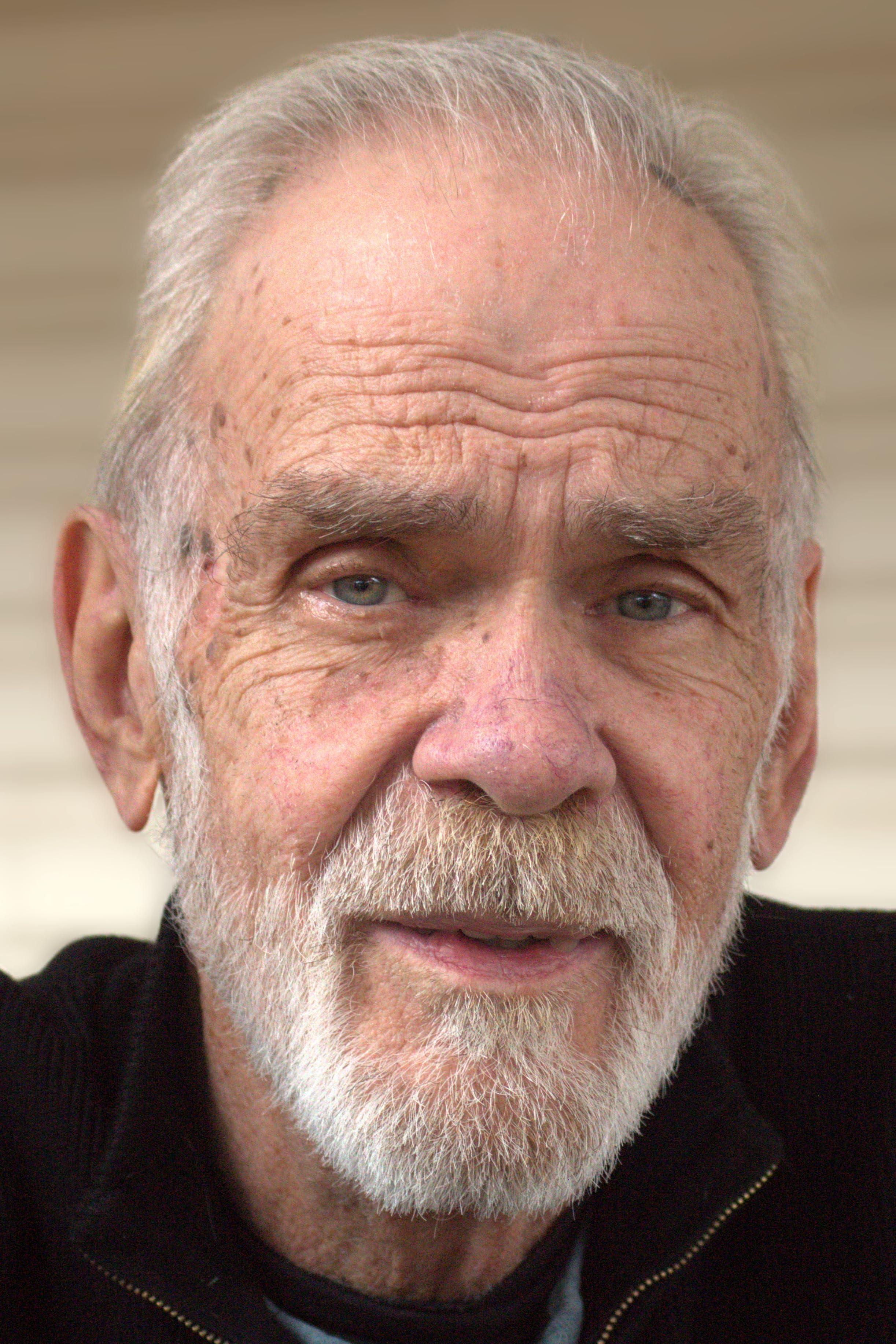 actor Peter Holland large photo