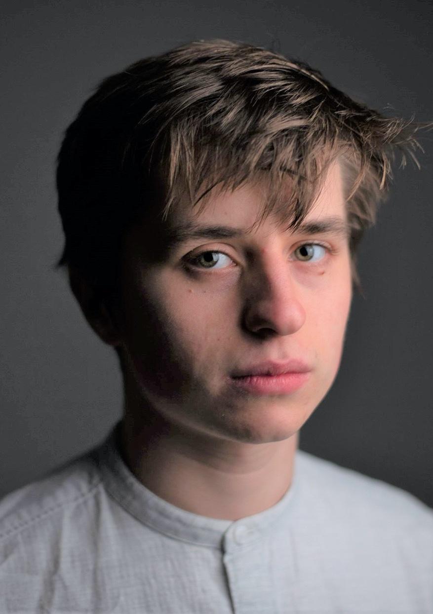 actor Calum Ross large photo