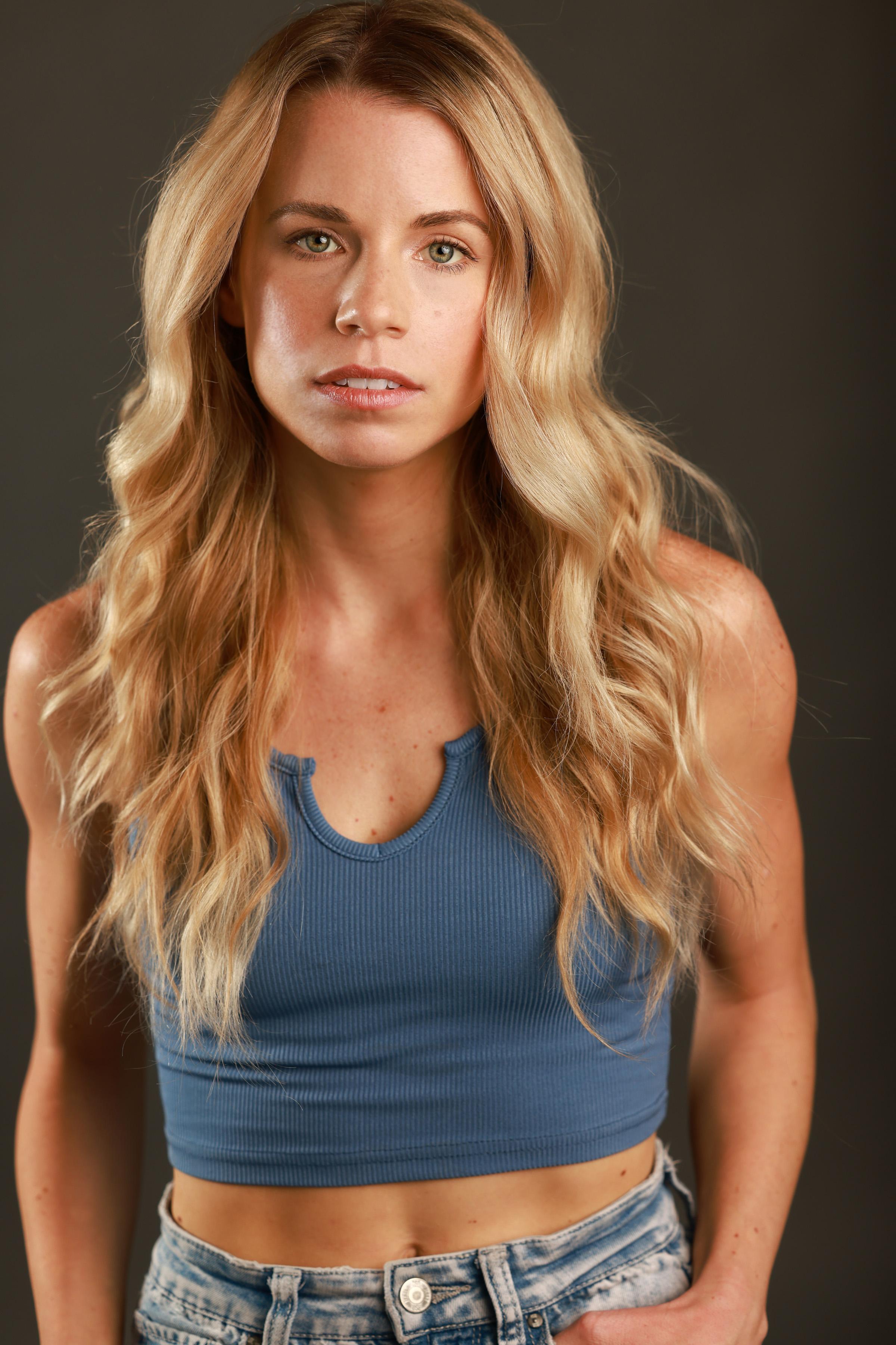 actor Geena Alexandra large photo