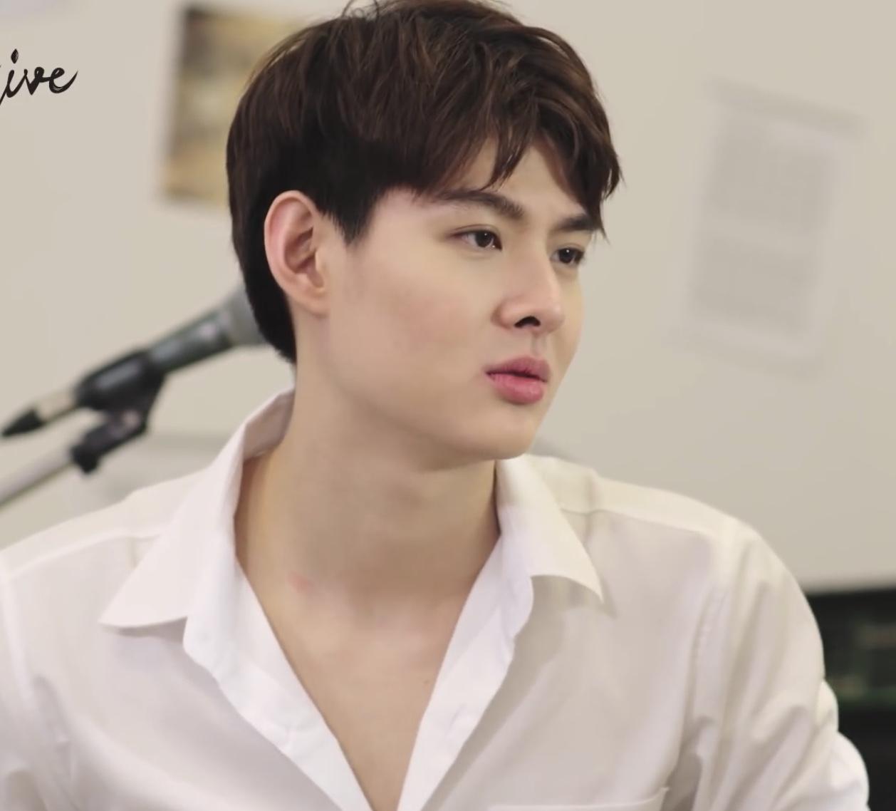 actor Suppapong Udomkaewkanjana large photo