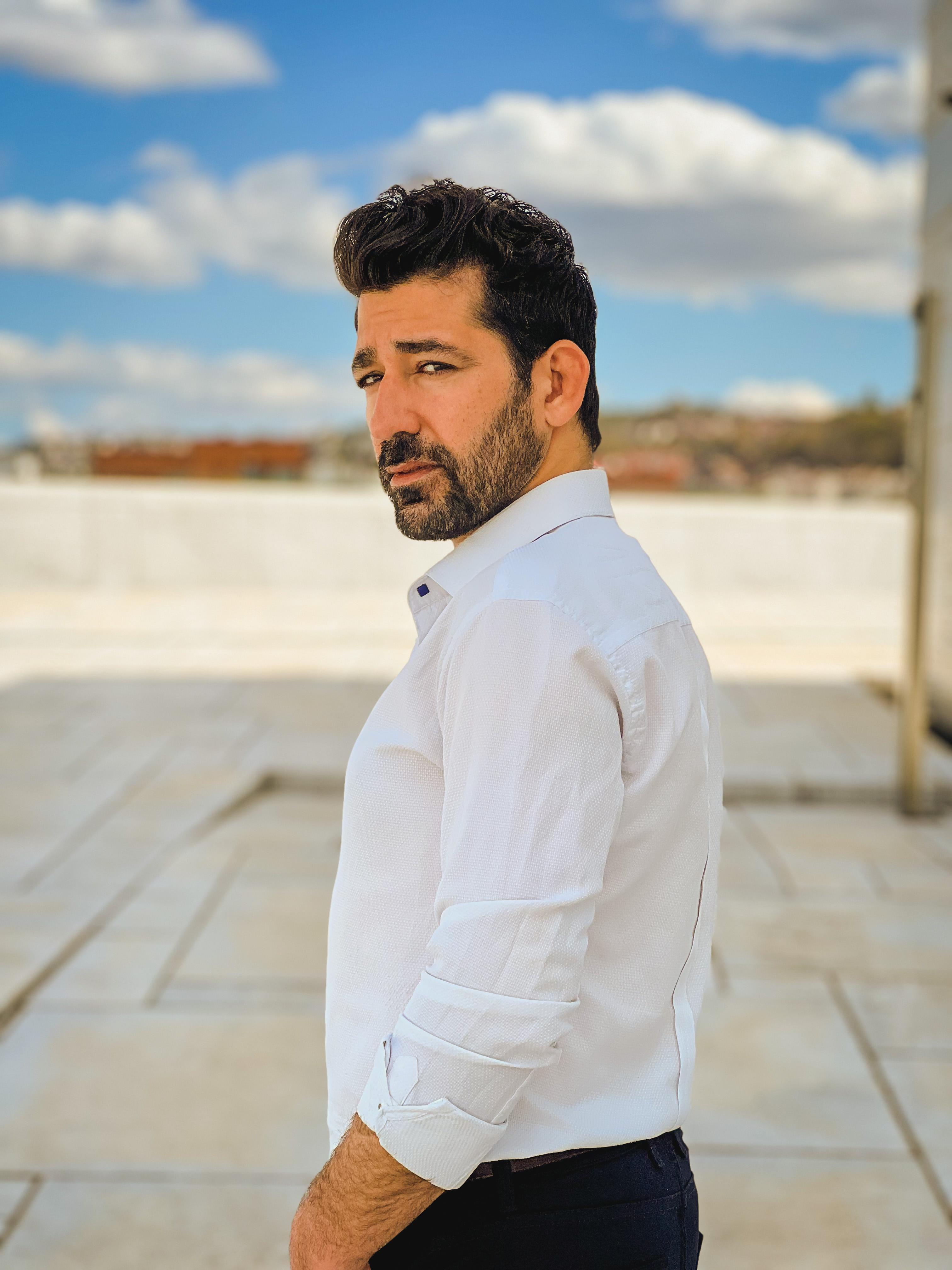 actor Kadir Talabani large photo