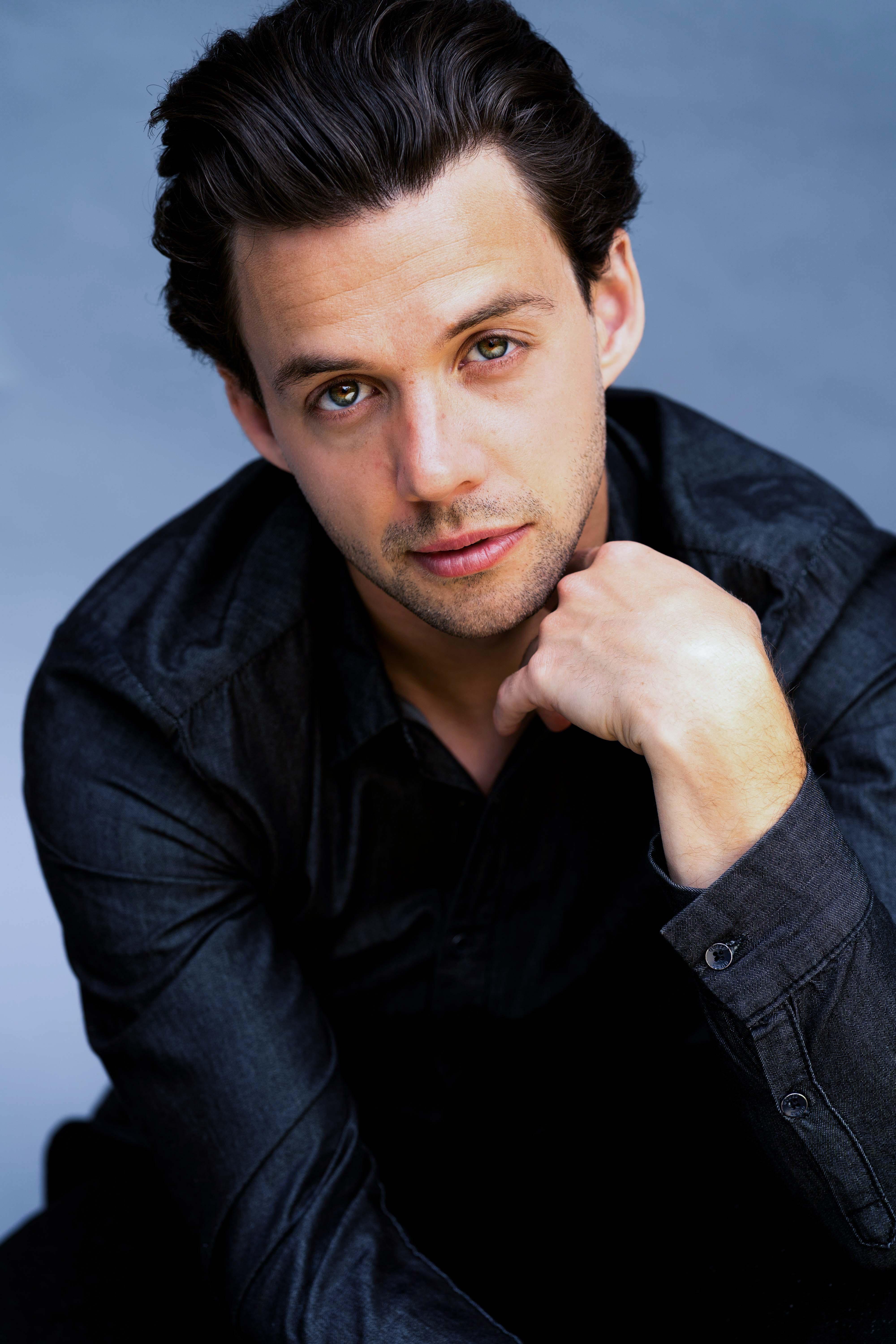 actor Lee Tyler large photo