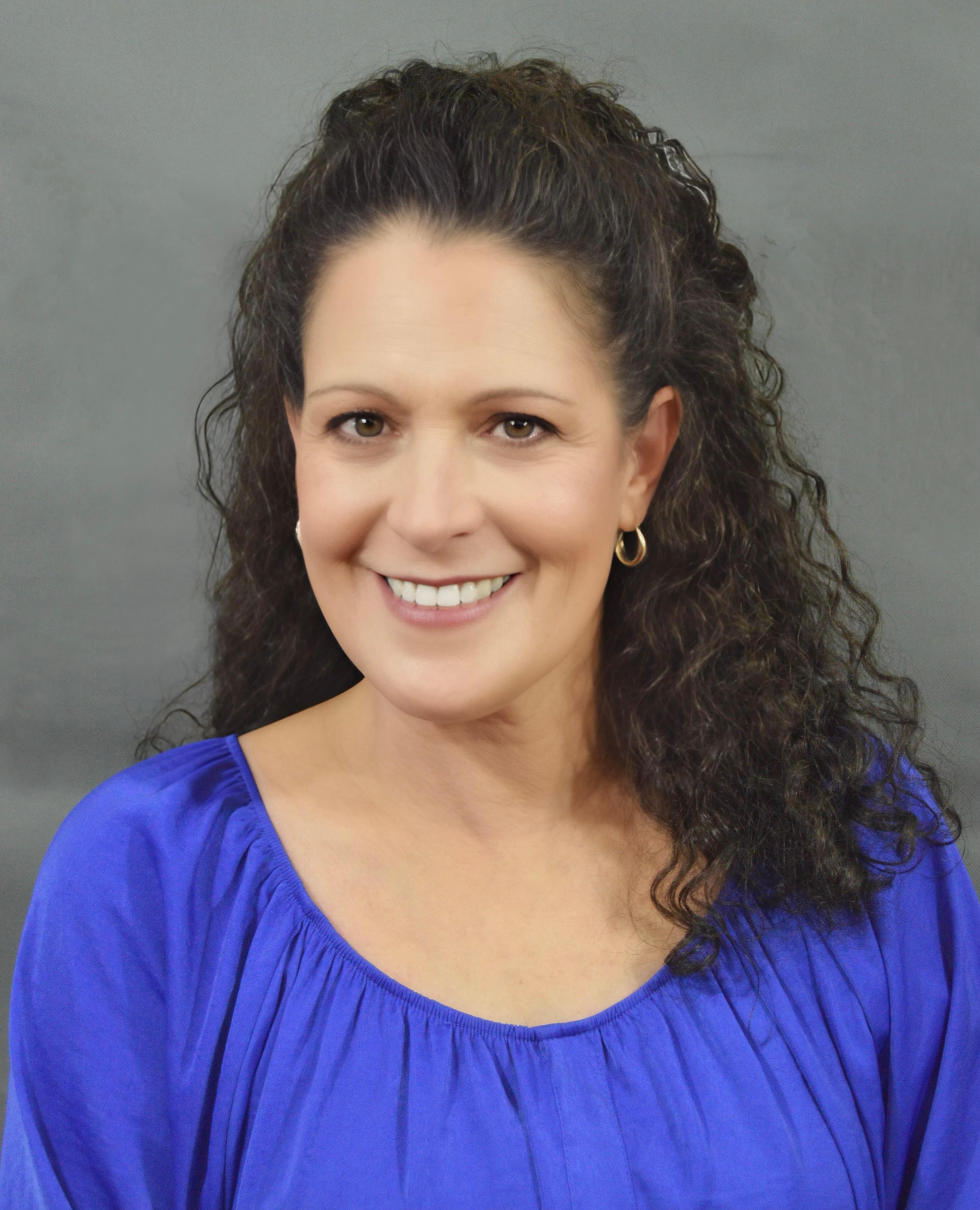 actor Deborah Louise Ortiz large photo